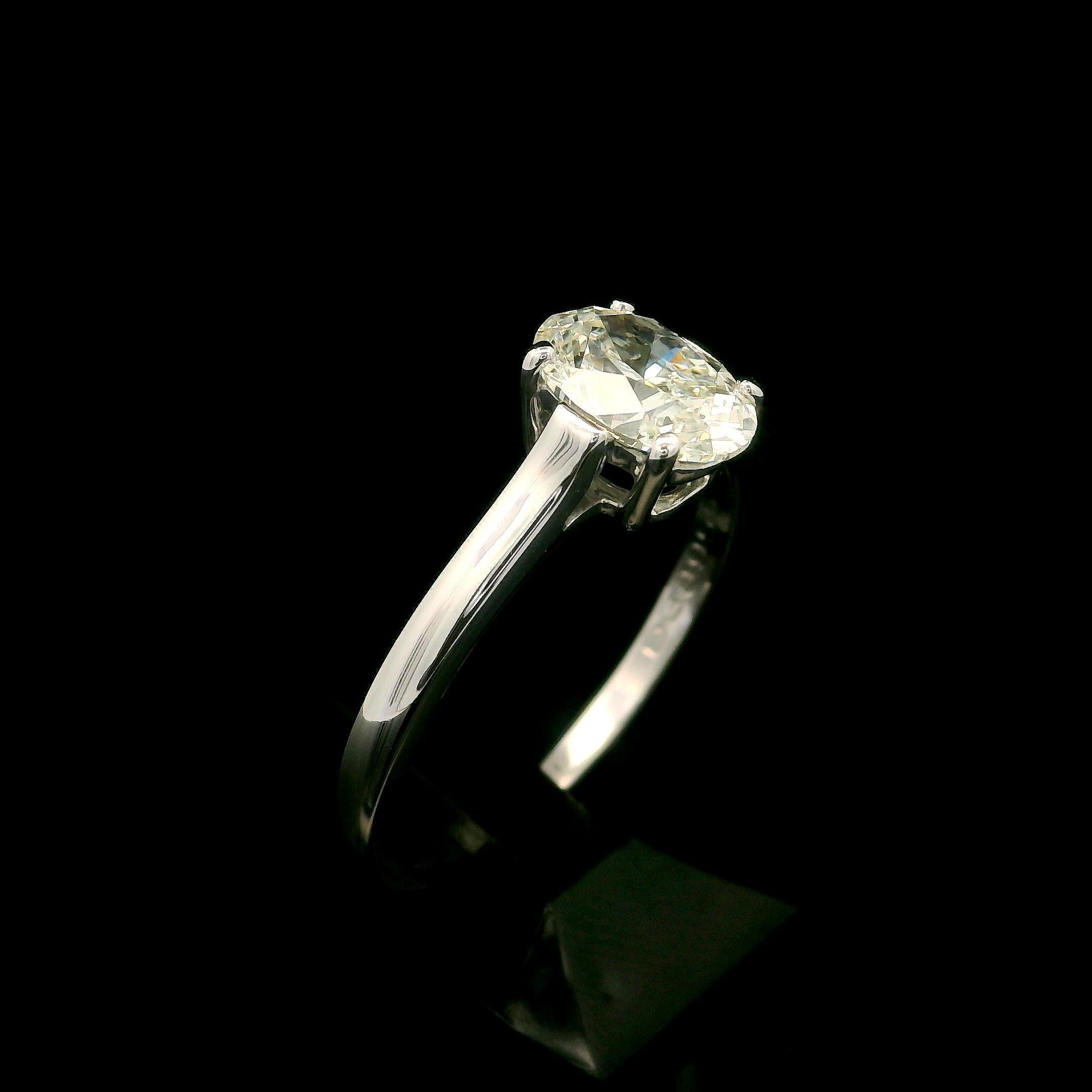 Weinlese Tiffany & Co. Platin GIA 1,52 Karat Oval Diamant Solitär Verlobungsring im Angebot 1
