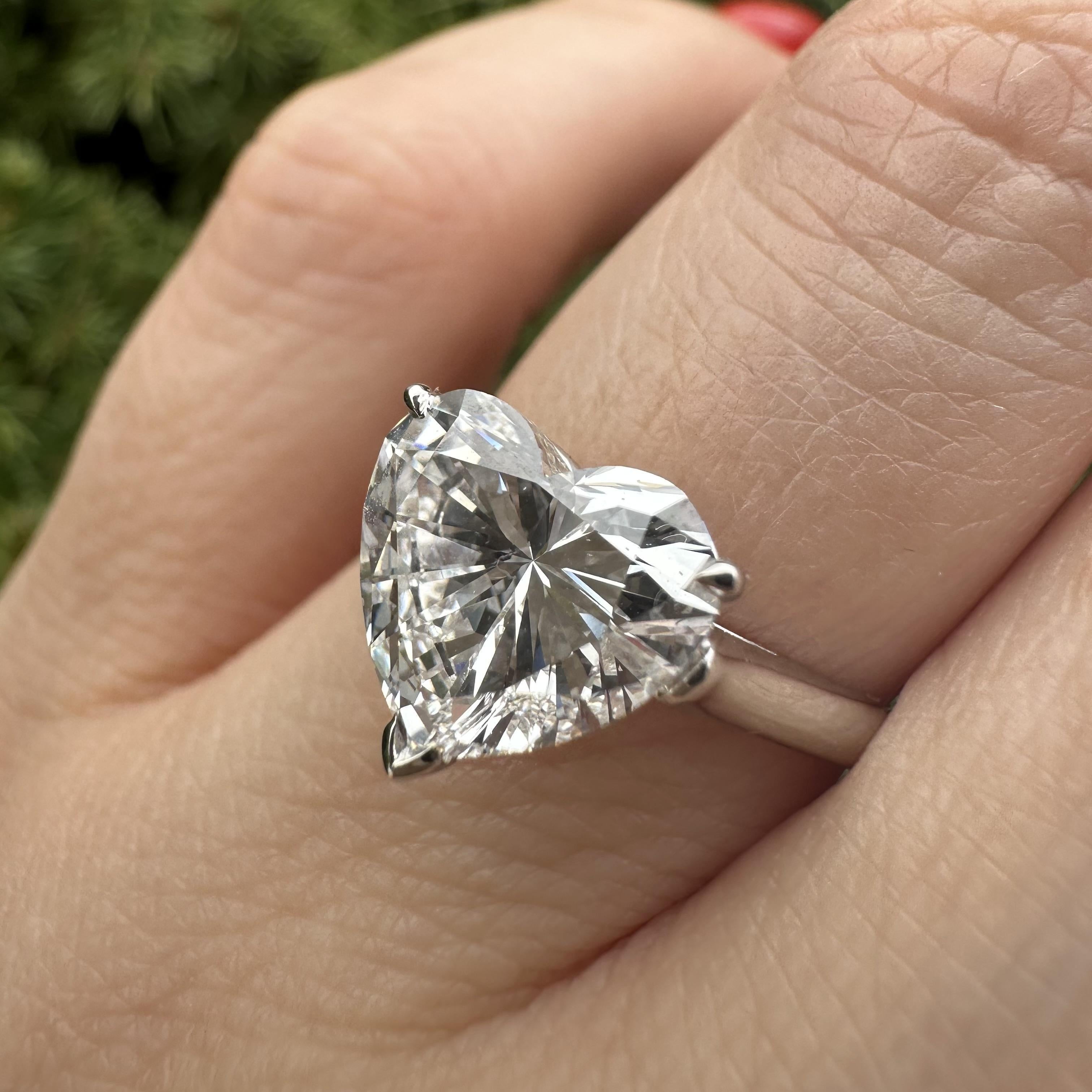 Tiffany & Co. d'epoca. Anello solitario in platino GIA con diamante a cuore brillante 3,03 in vendita 12