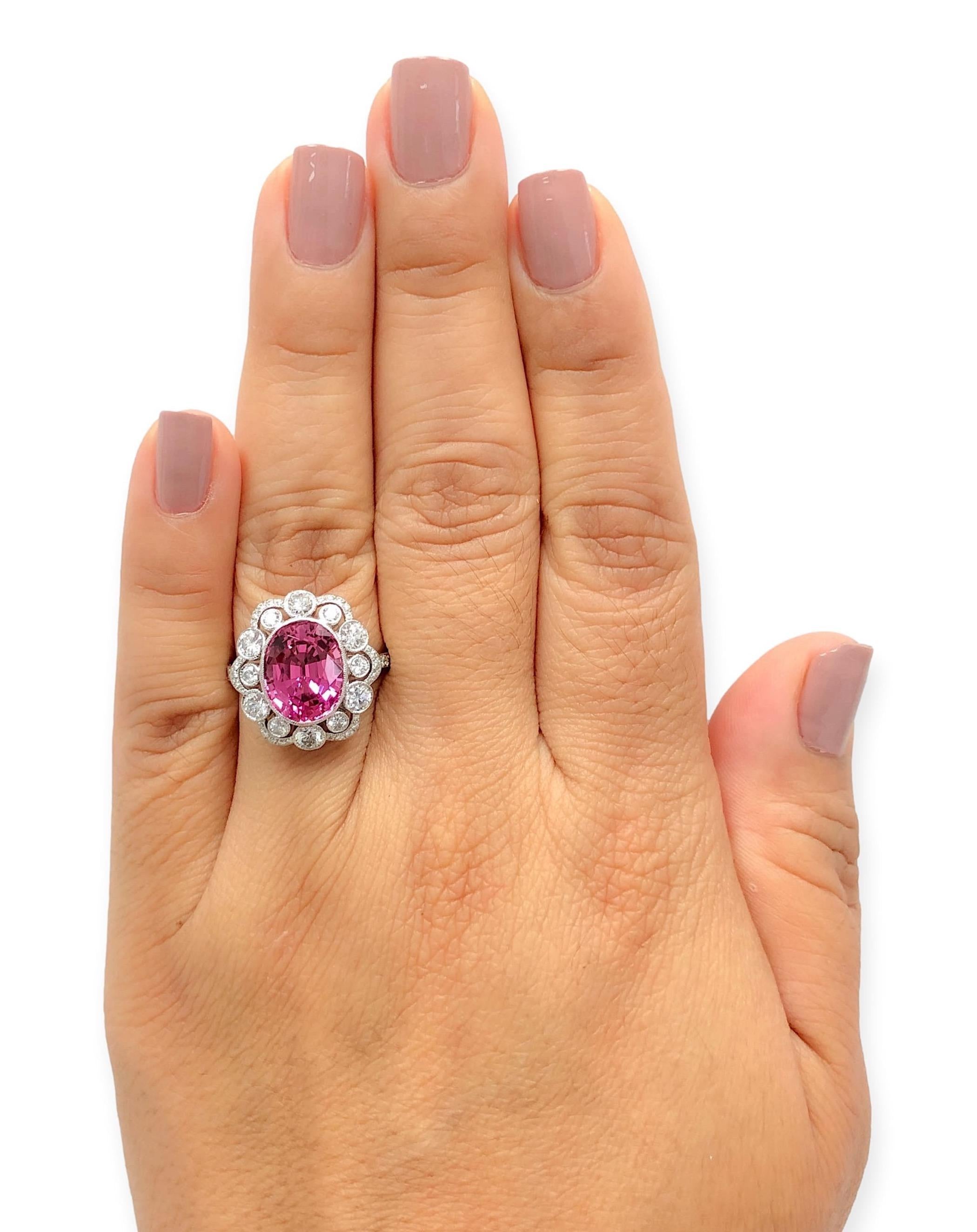 Vintage Tiffany & Co. Platinum Oval 5.20ct Pink Spinel and Diamond Ring For Sale 1