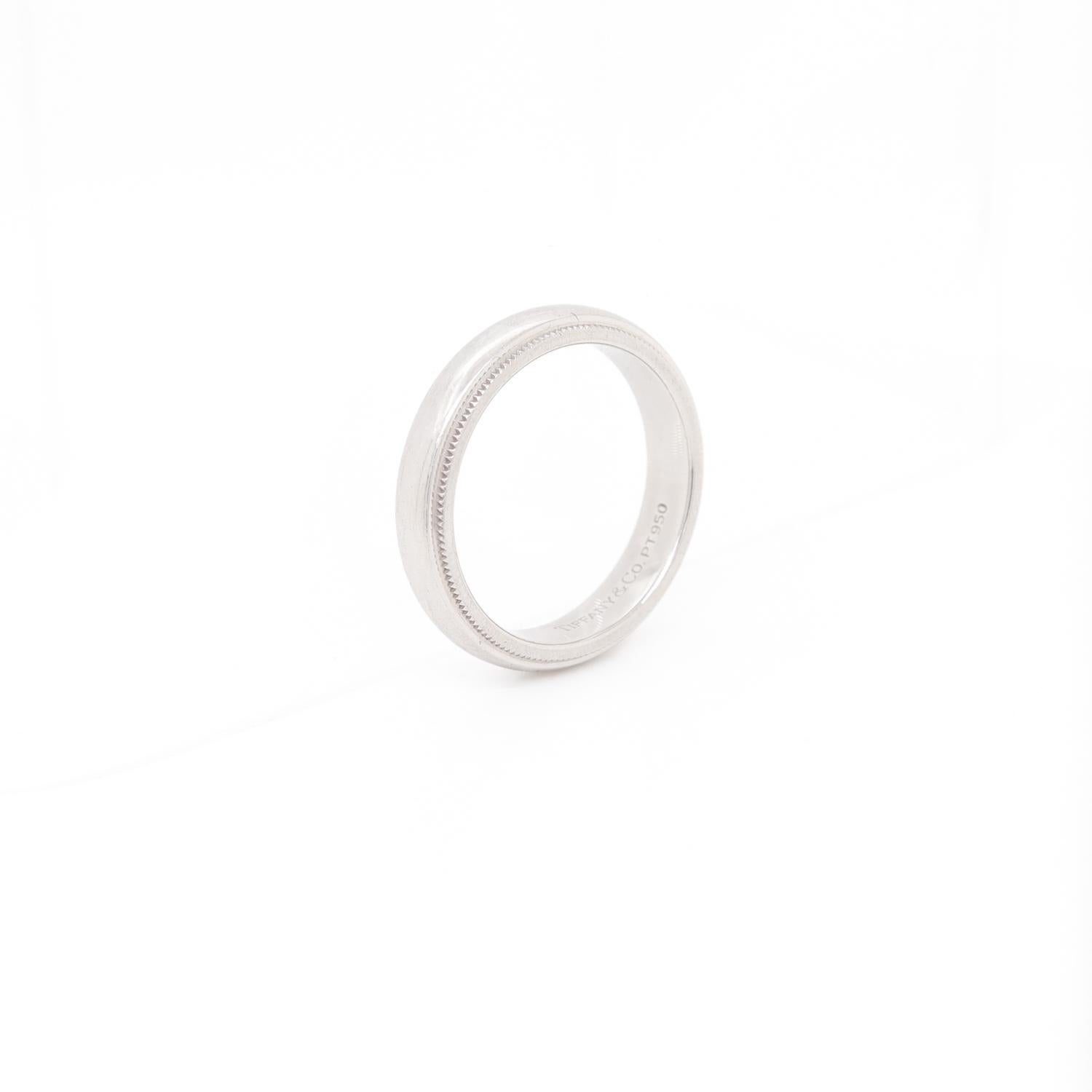 Vintage Tiffany & Co. Platinum Wedding Band Ring in vendita 4