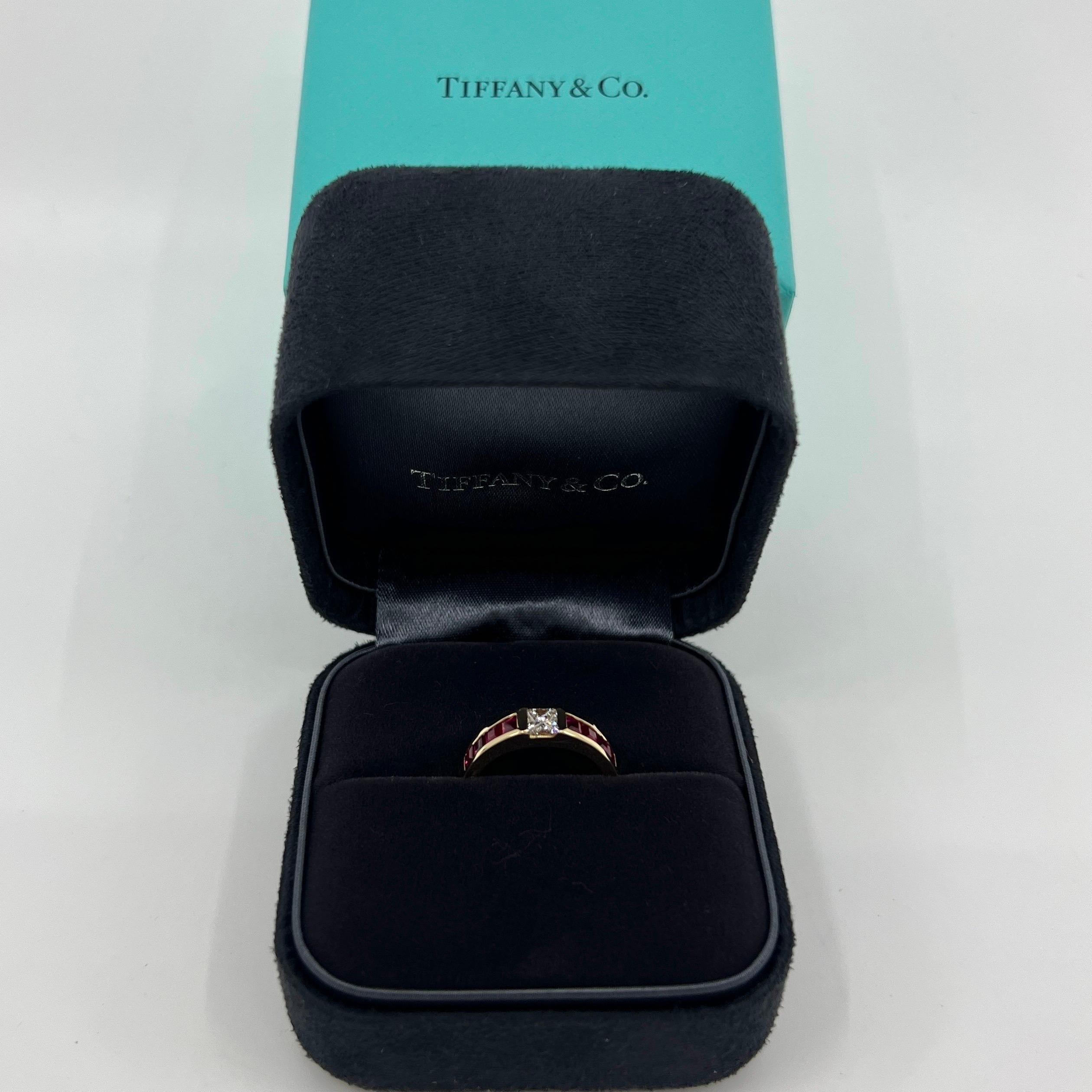 Vintage Tiffany & Co. Anillo de oro amarillo de 18k con diamante talla princesa y rubí rojo 7