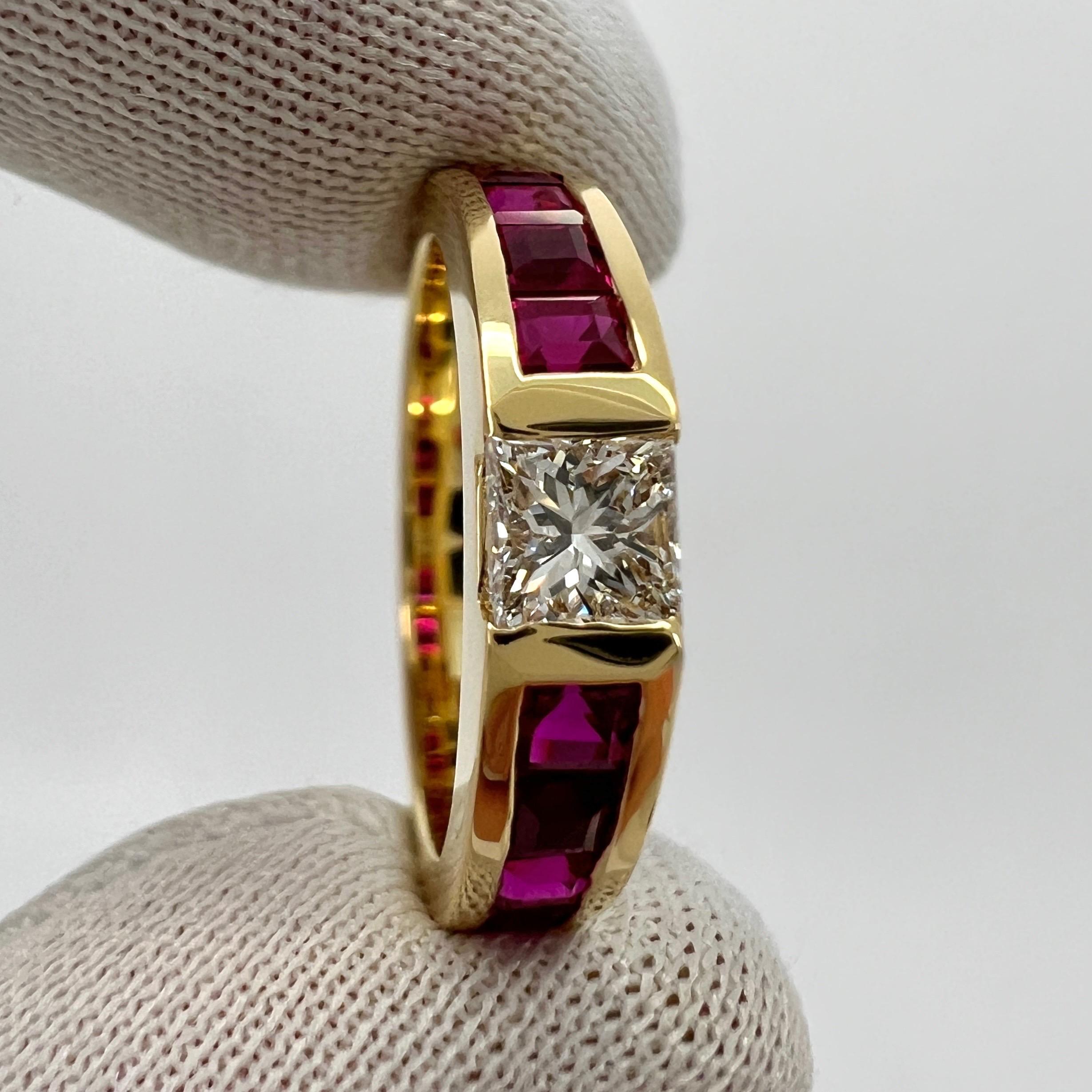 De las mujeres Vintage Tiffany & Co. Anillo de oro amarillo de 18k con diamante talla princesa y rubí rojo