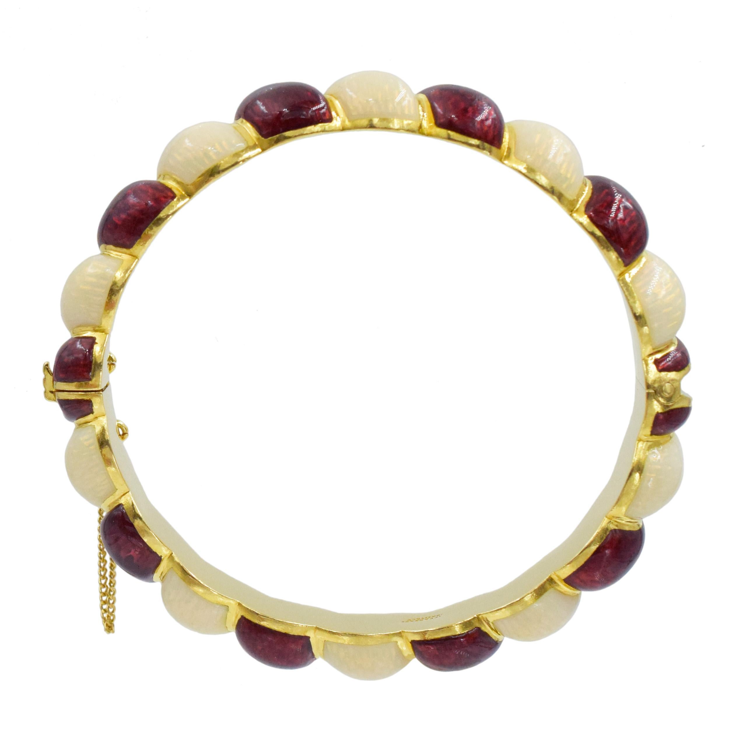 Vintage Tiffany & Co. Red & White Enamel Bracelet Yellow Gold. For Sale 6