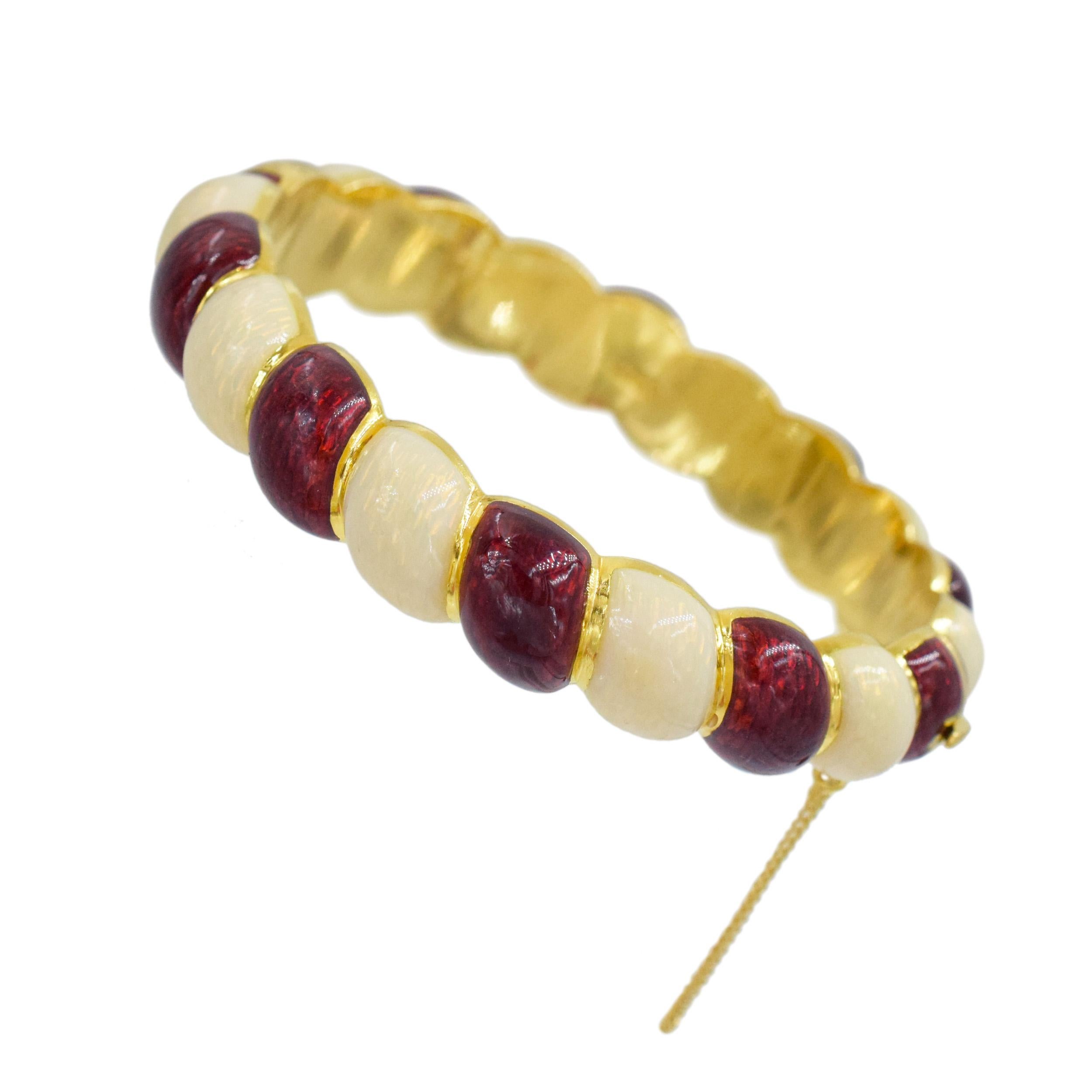 Women's or Men's Vintage Tiffany & Co. Red & White Enamel Bracelet Yellow Gold. For Sale