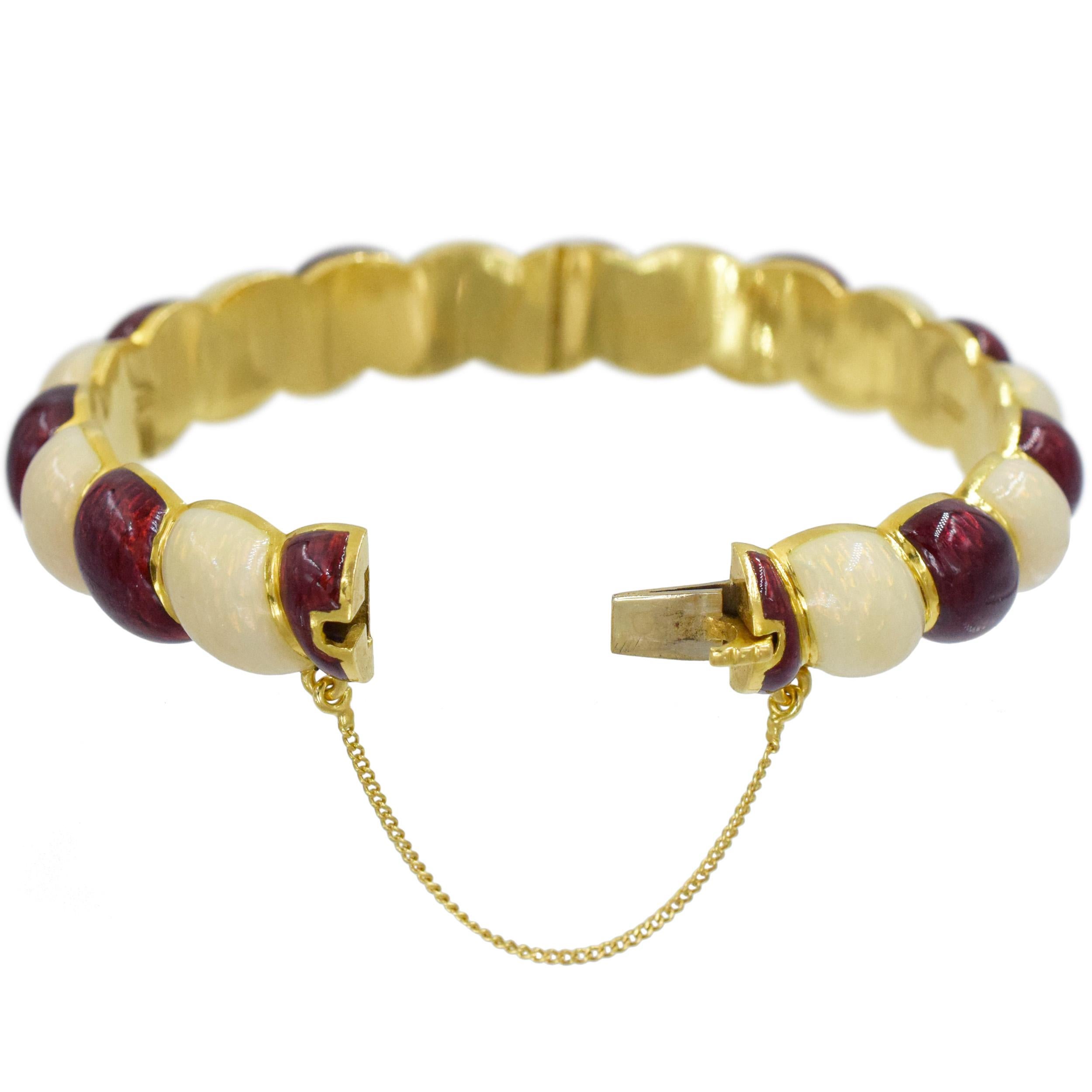 Vintage Tiffany & Co. Red & White Enamel Bracelet Yellow Gold. For Sale 2