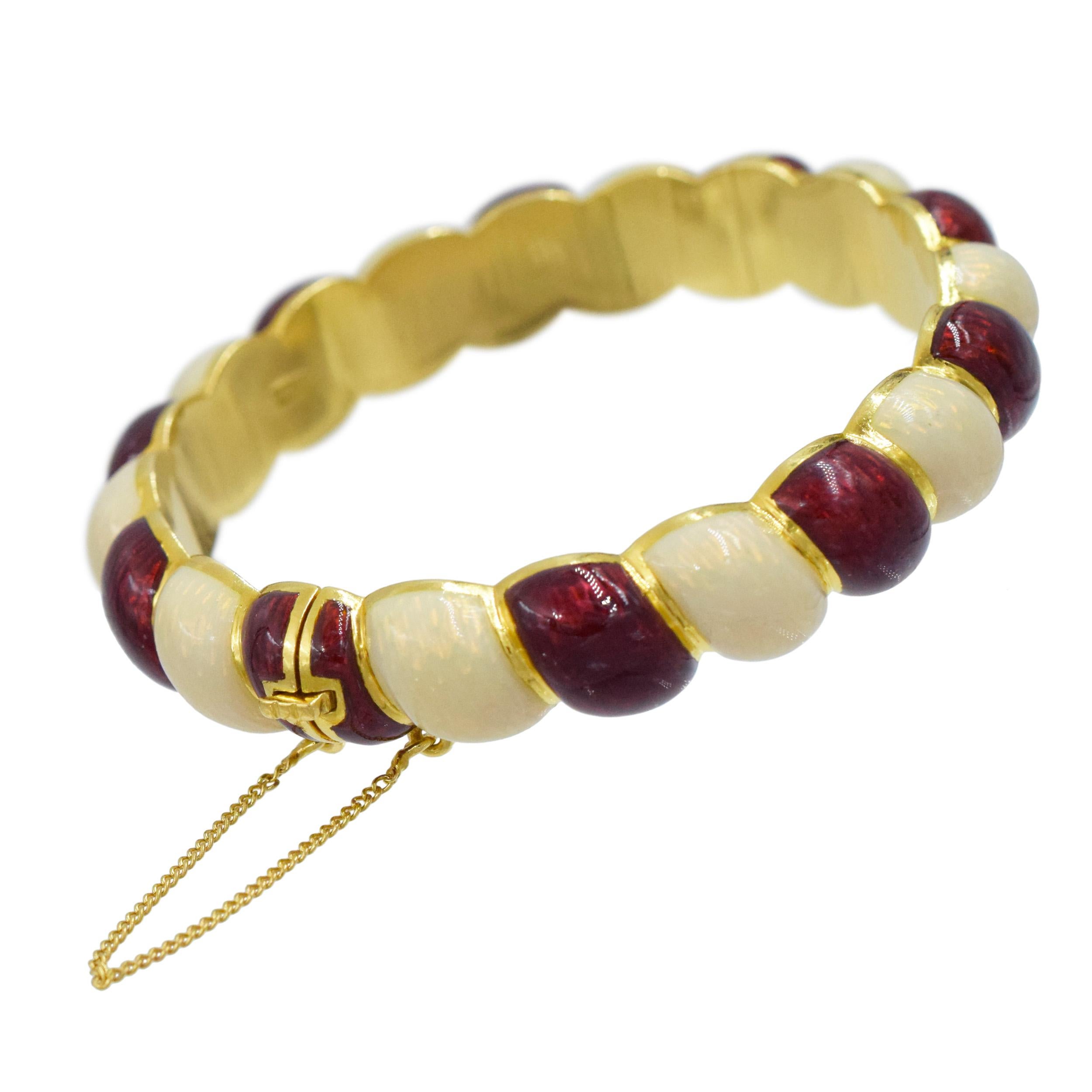 Vintage Tiffany & Co. Red & White Enamel Bracelet Yellow Gold. For Sale 5