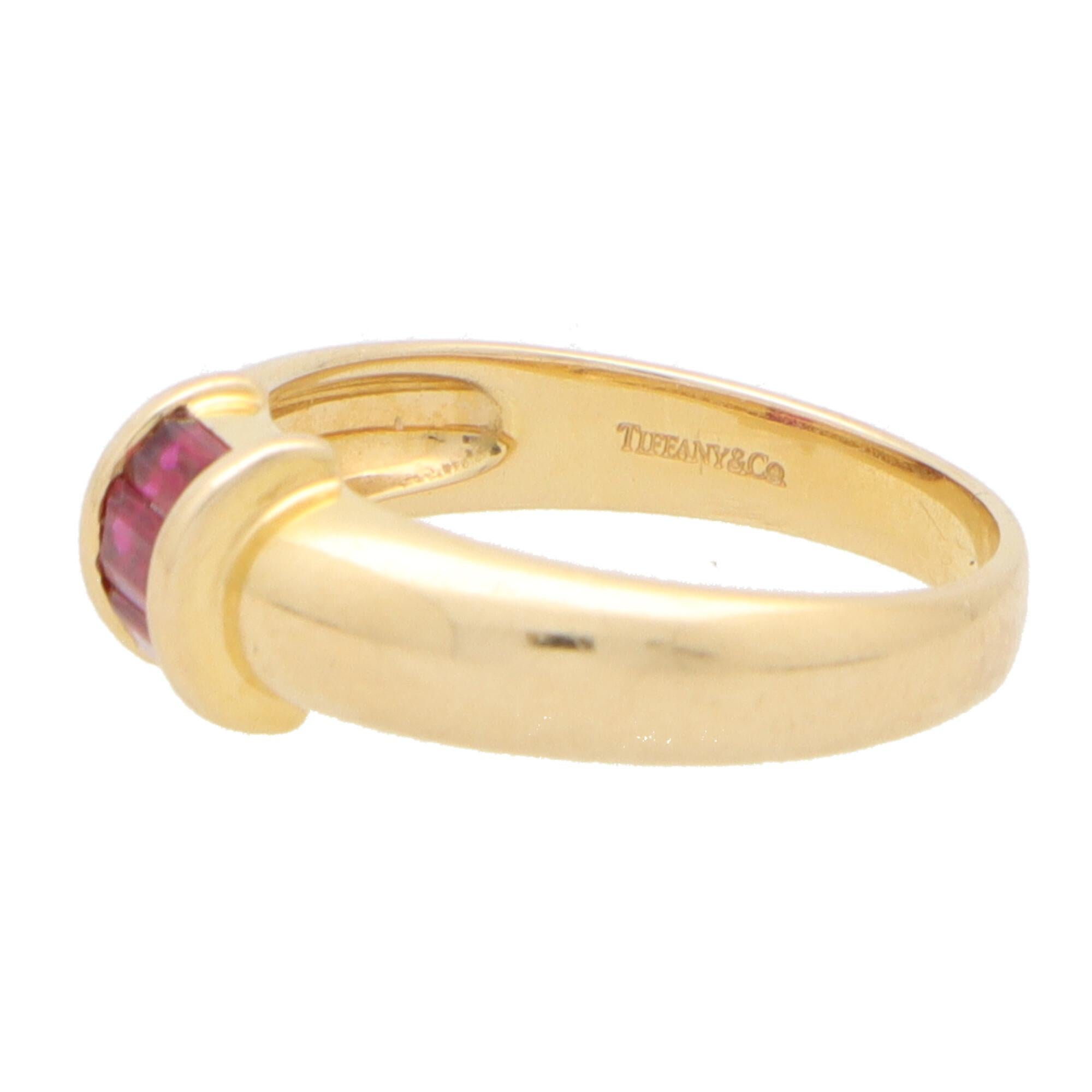 Vintage Tiffany & Co. Retro Ruby Ring Set in 18k Yellow Gold In Excellent Condition In London, GB