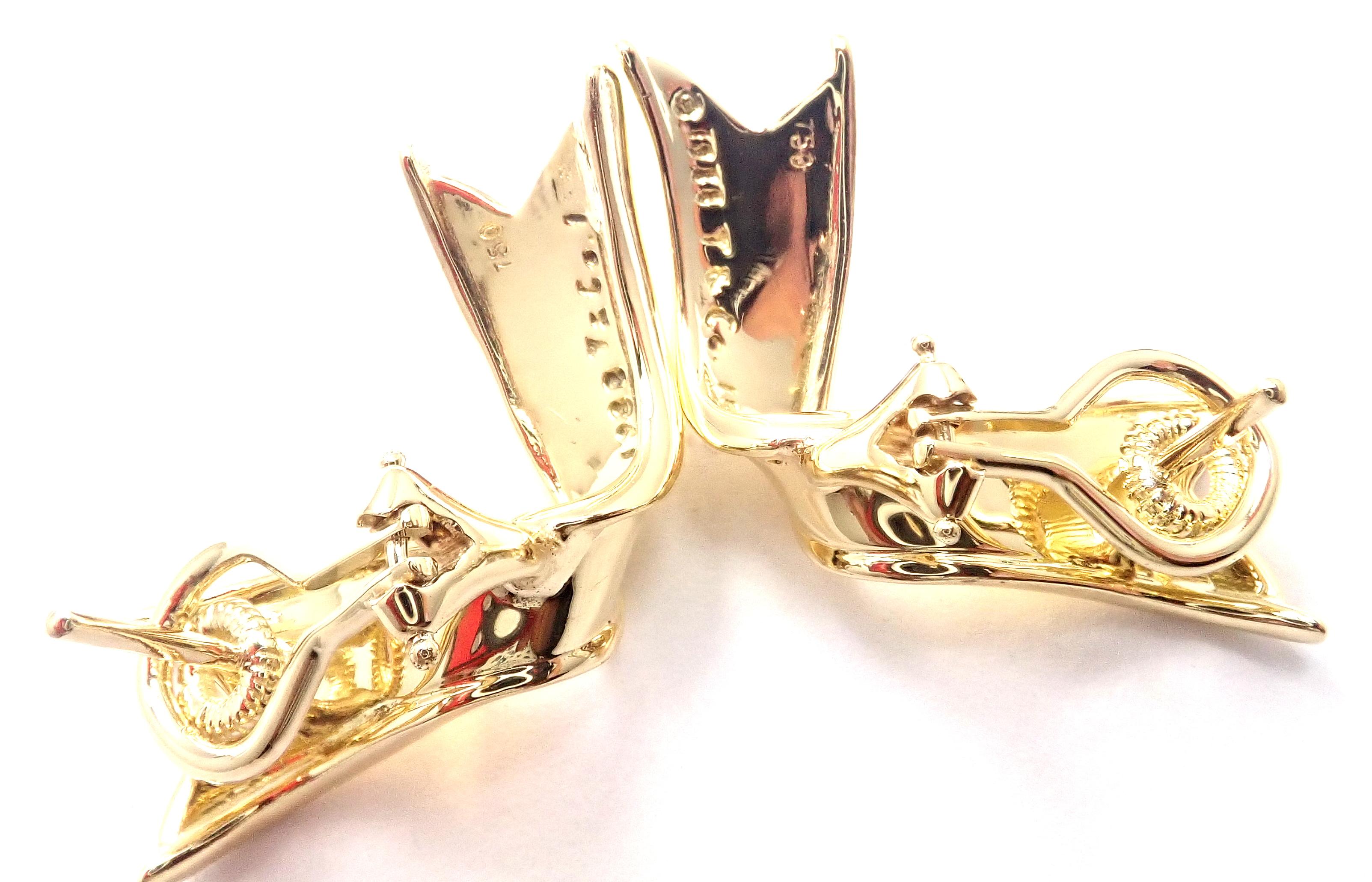 Vintage Tiffany & Co. Ribbon Yellow Gold Earrings In Excellent Condition For Sale In Holland, PA