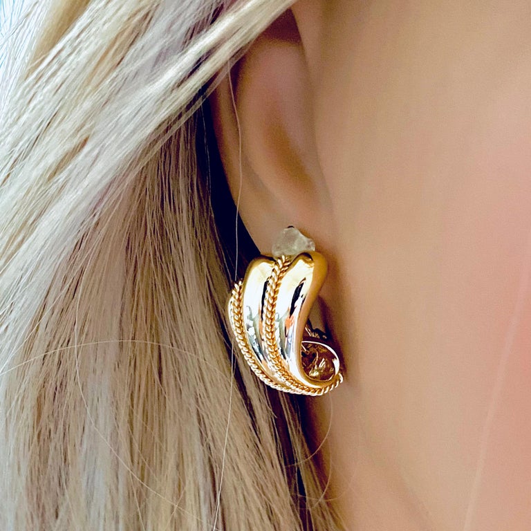 Tiffany and Co. Rope Design Yellow Gold Clip On Earrings 0.90 Inch For Sale at 1stDibs