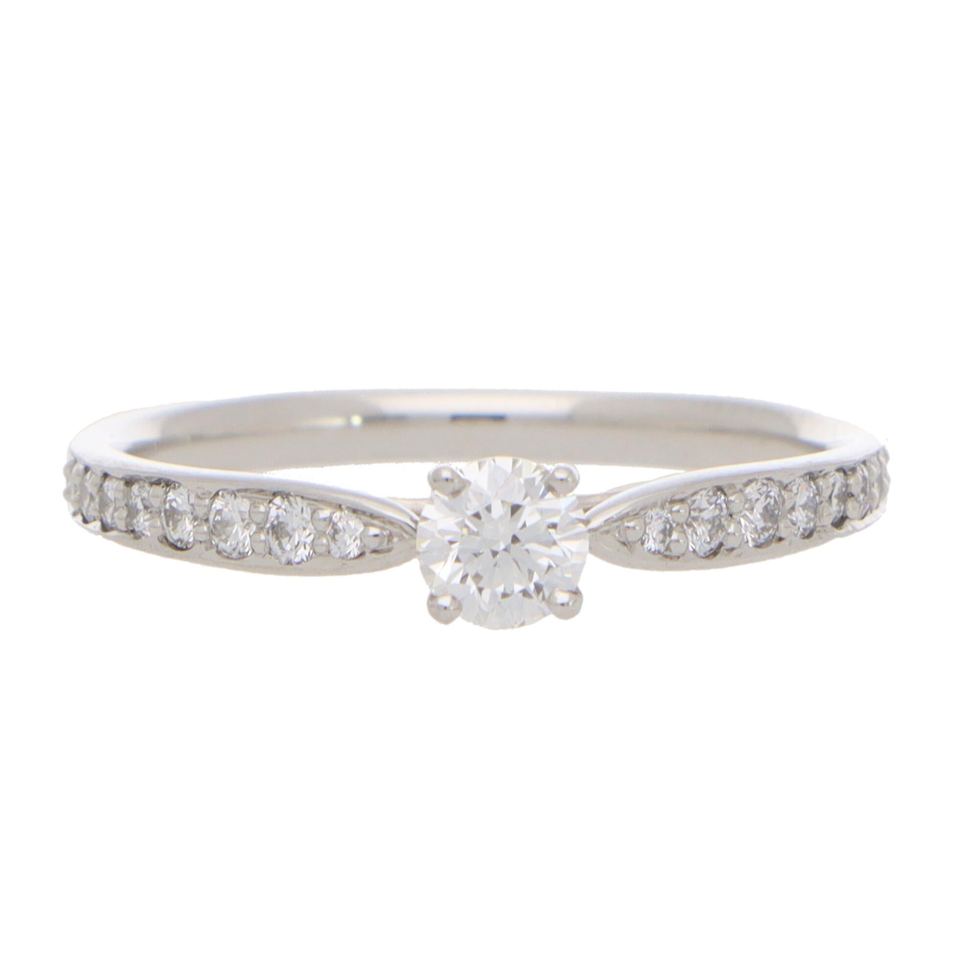 Round Cut Vintage Tiffany & Co. Round Brilliant Cut Diamond Ring in Platinum