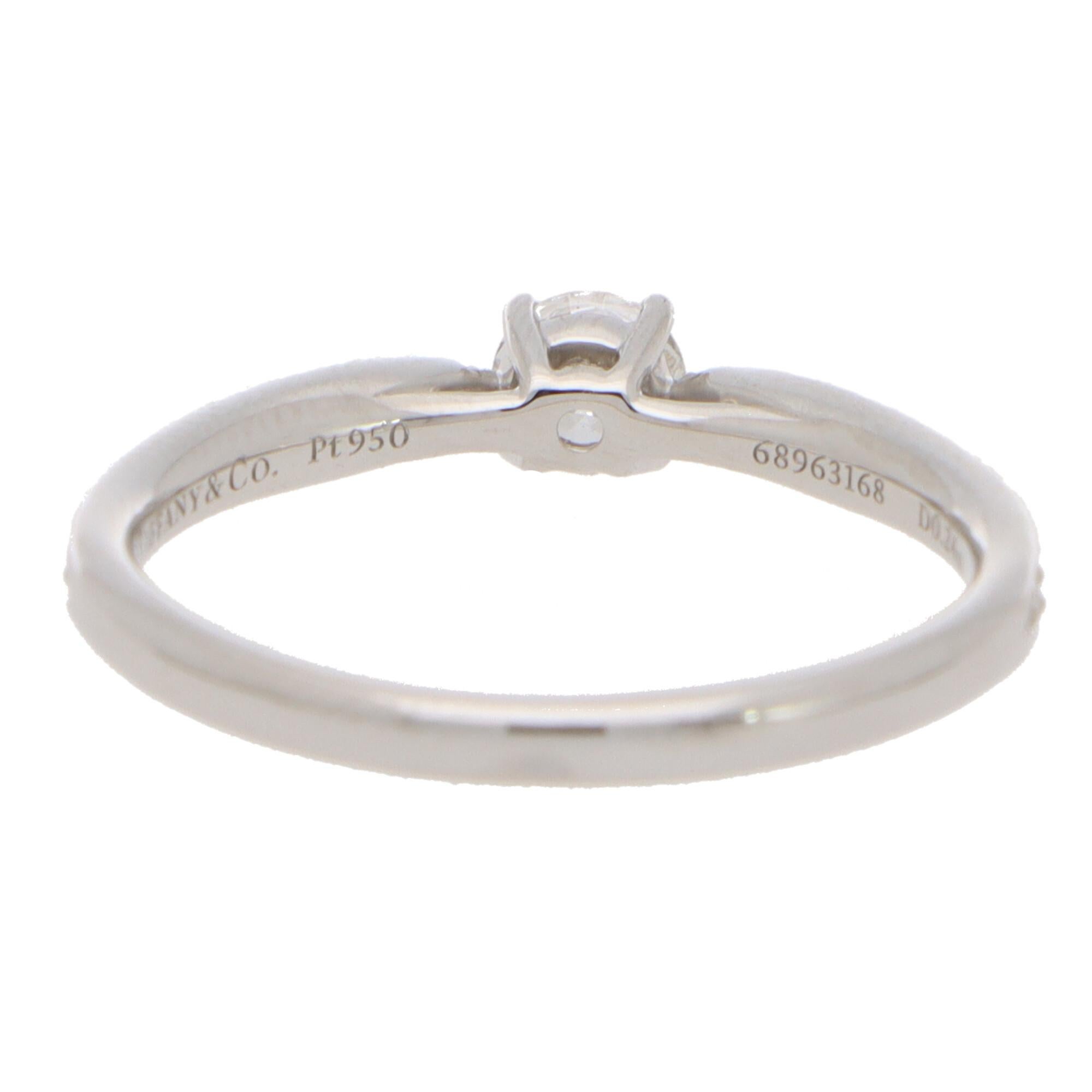 Women's or Men's Vintage Tiffany & Co. Round Brilliant Cut Diamond Ring in Platinum