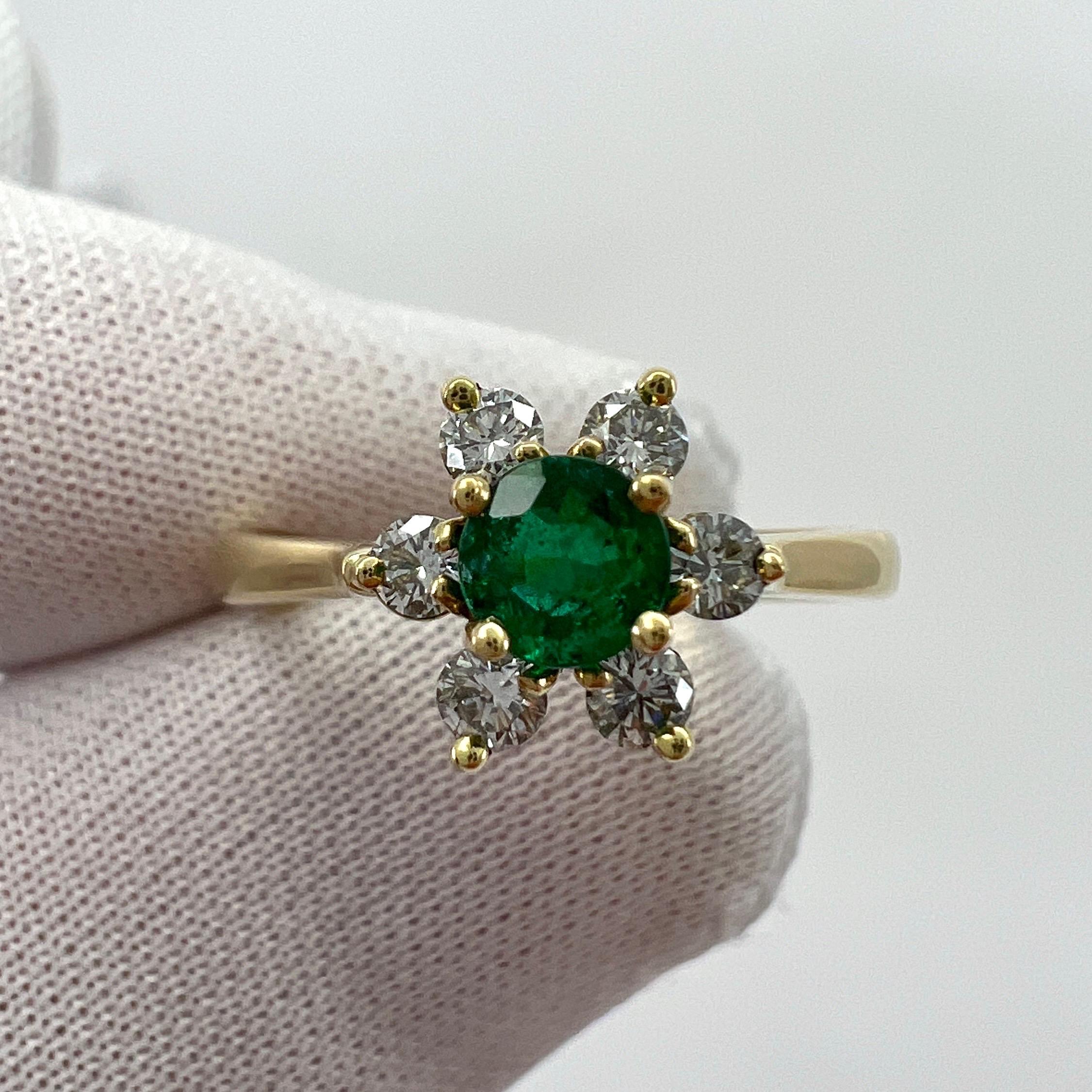 Vintage Tiffany & Co. Round Cut Emerald And Diamond 18k Gold Cluster Flower Ring 6