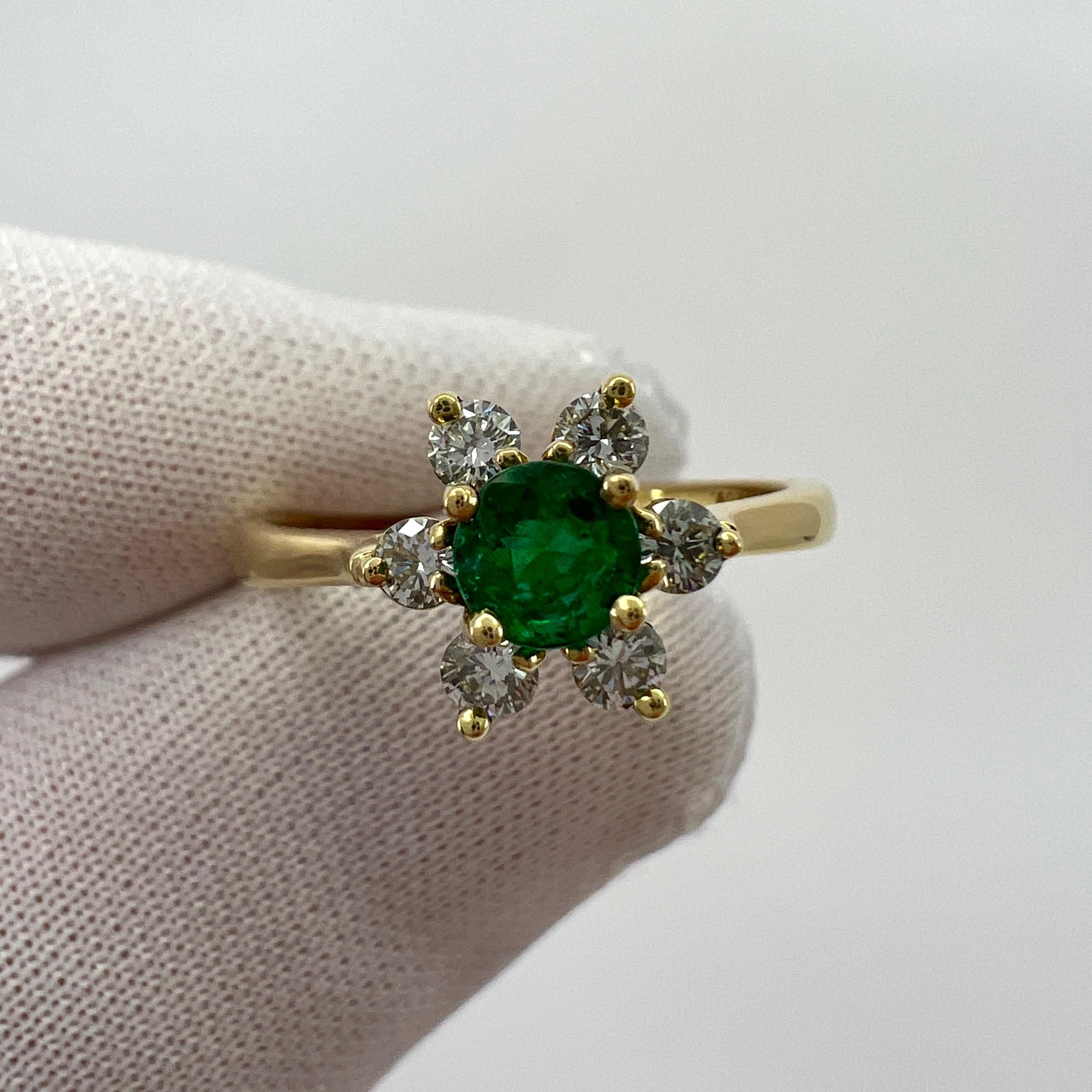 Vintage Tiffany & Co. Round Cut Emerald And Diamond 18k Gold Cluster Flower Ring 1