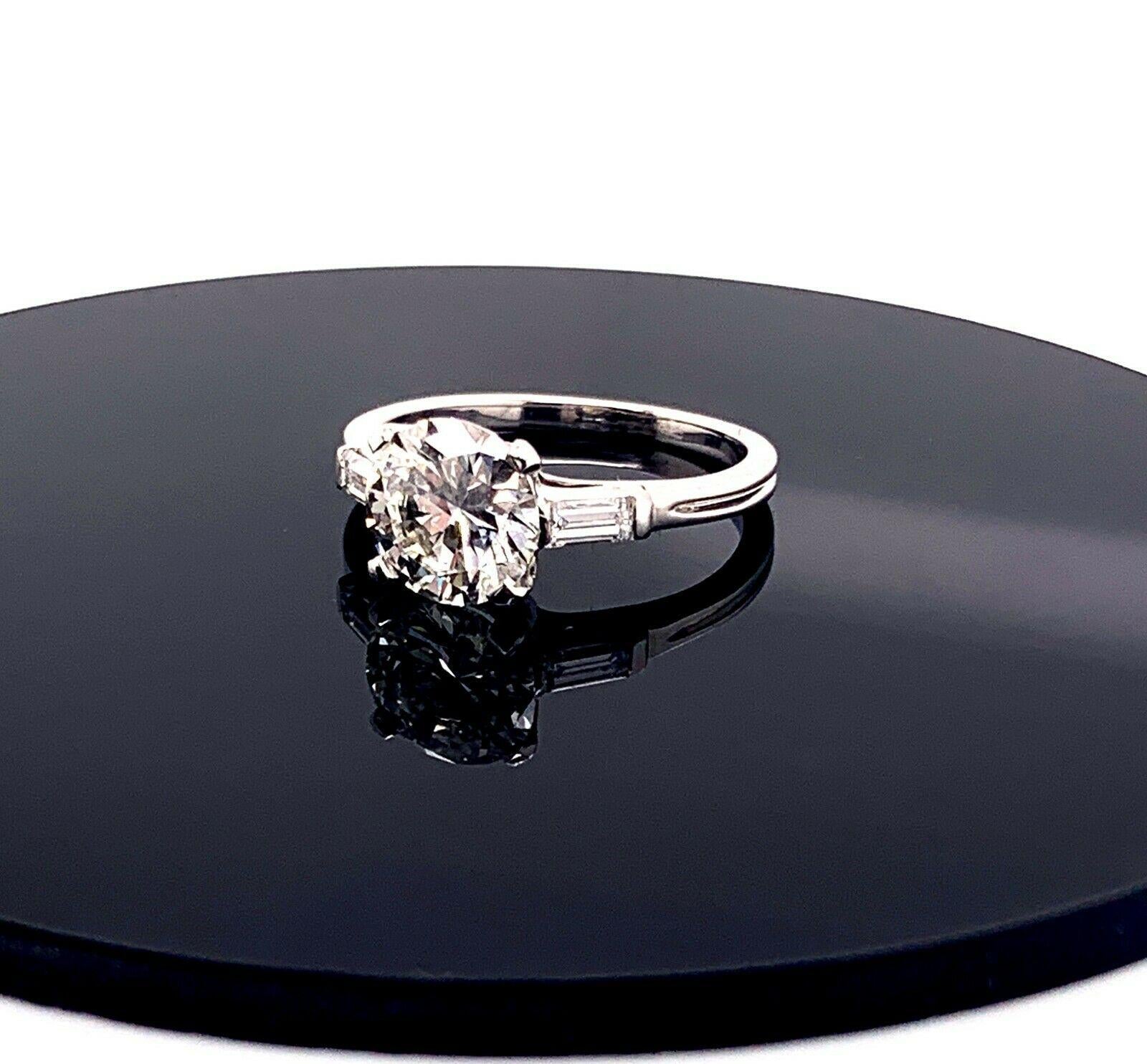 Vintage Tiffany & Co. Round Diamond 1.72 Carat Engagement Ring GIA H VS2 3