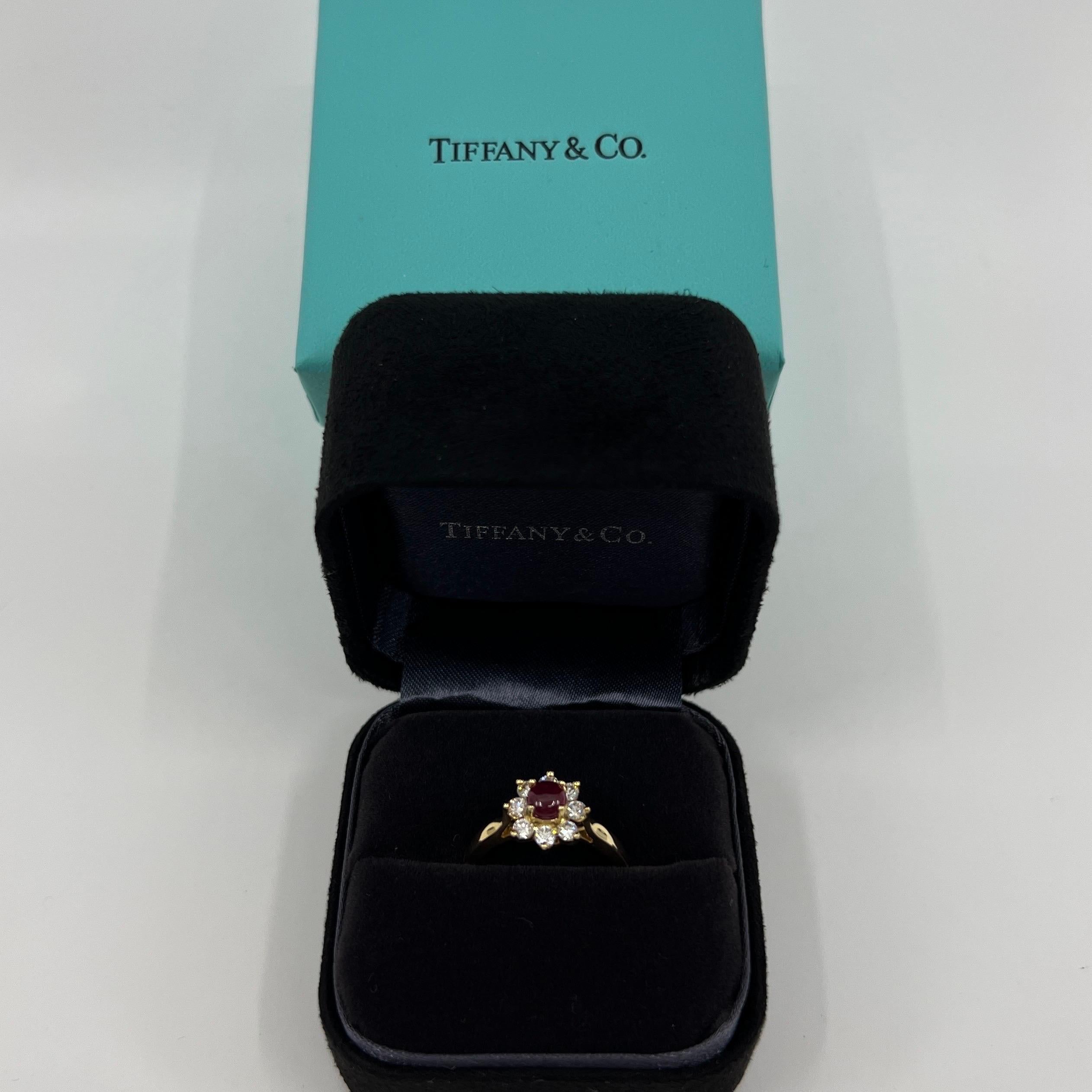 Vintage Tiffany & Co. Round Ruby And Diamond 18k Gold Cluster Flower Ring US5.5 For Sale 4