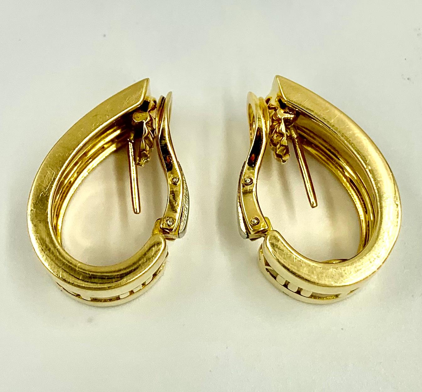 Square Cut Vintage Tiffany & Co. Ruby 18K Yellow Gold Iconic Atlas Hoop Earrings circa 1995 For Sale