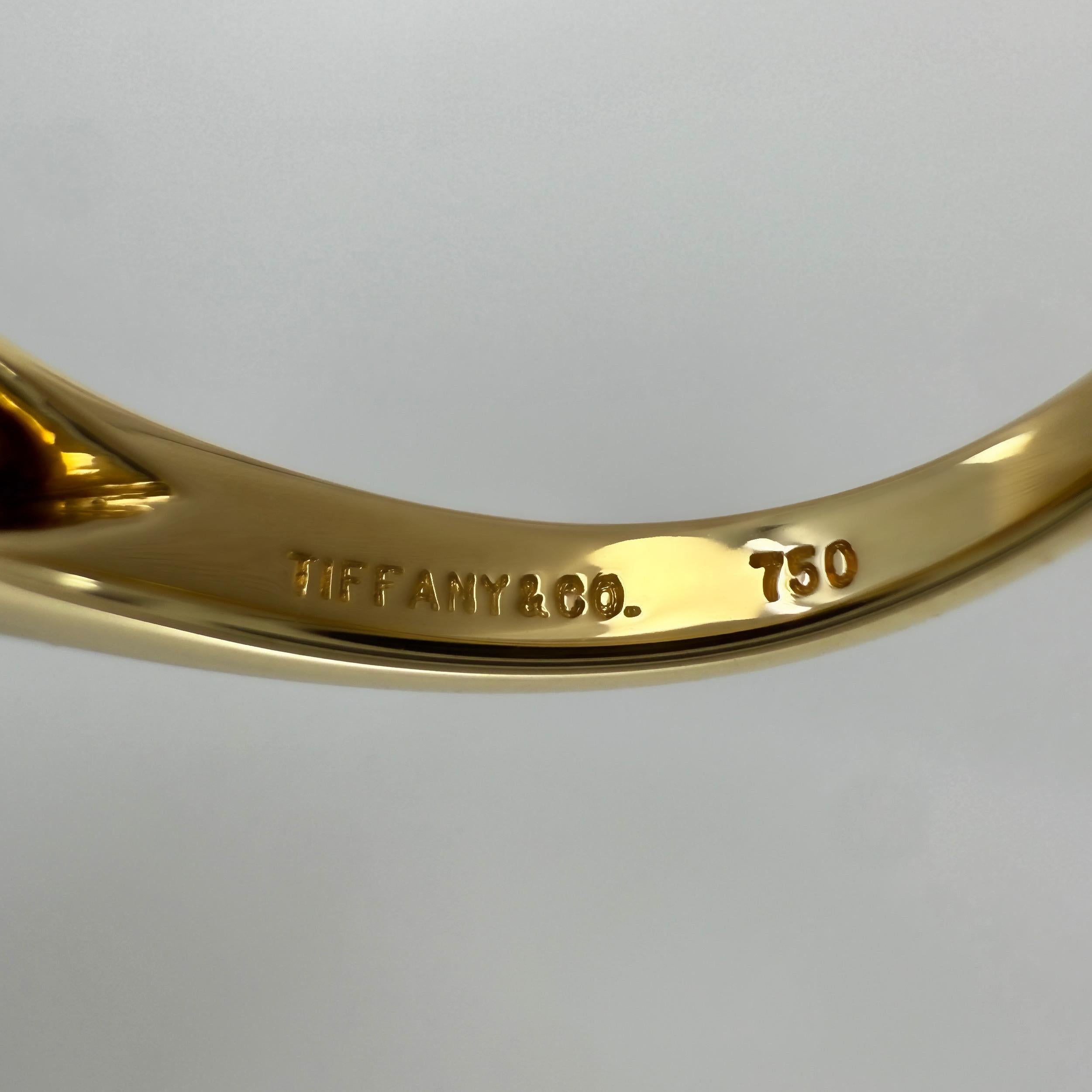 Vintage Tiffany & Co. Bague en or jaune 18k sertie de rubis et de diamants en vente 1