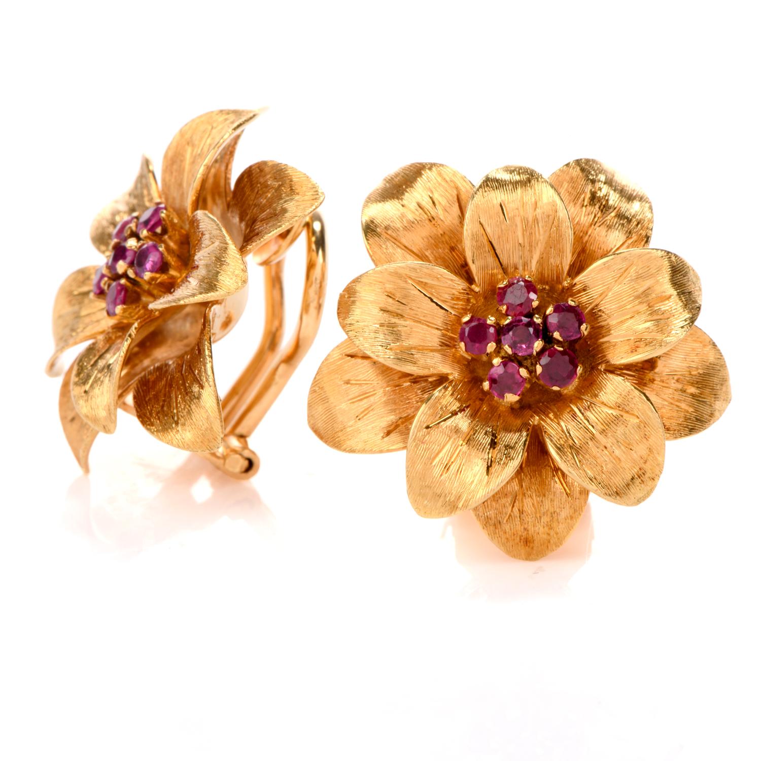 Women's or Men's Vintage Tiffany & Co. Ruby Cluster Flower Gold Clip-On Earrings