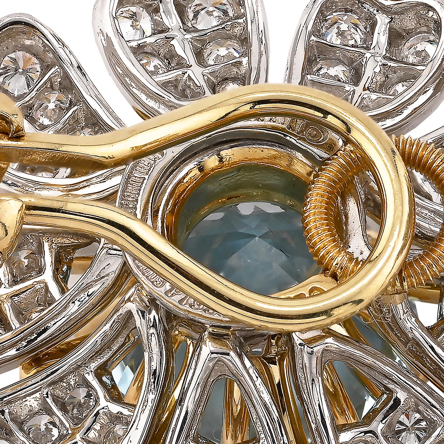 Taglio rotondo Tiffany & Co. d'epoca. Orecchini a fiore con diamante e acquamarina Schlumberger in vendita