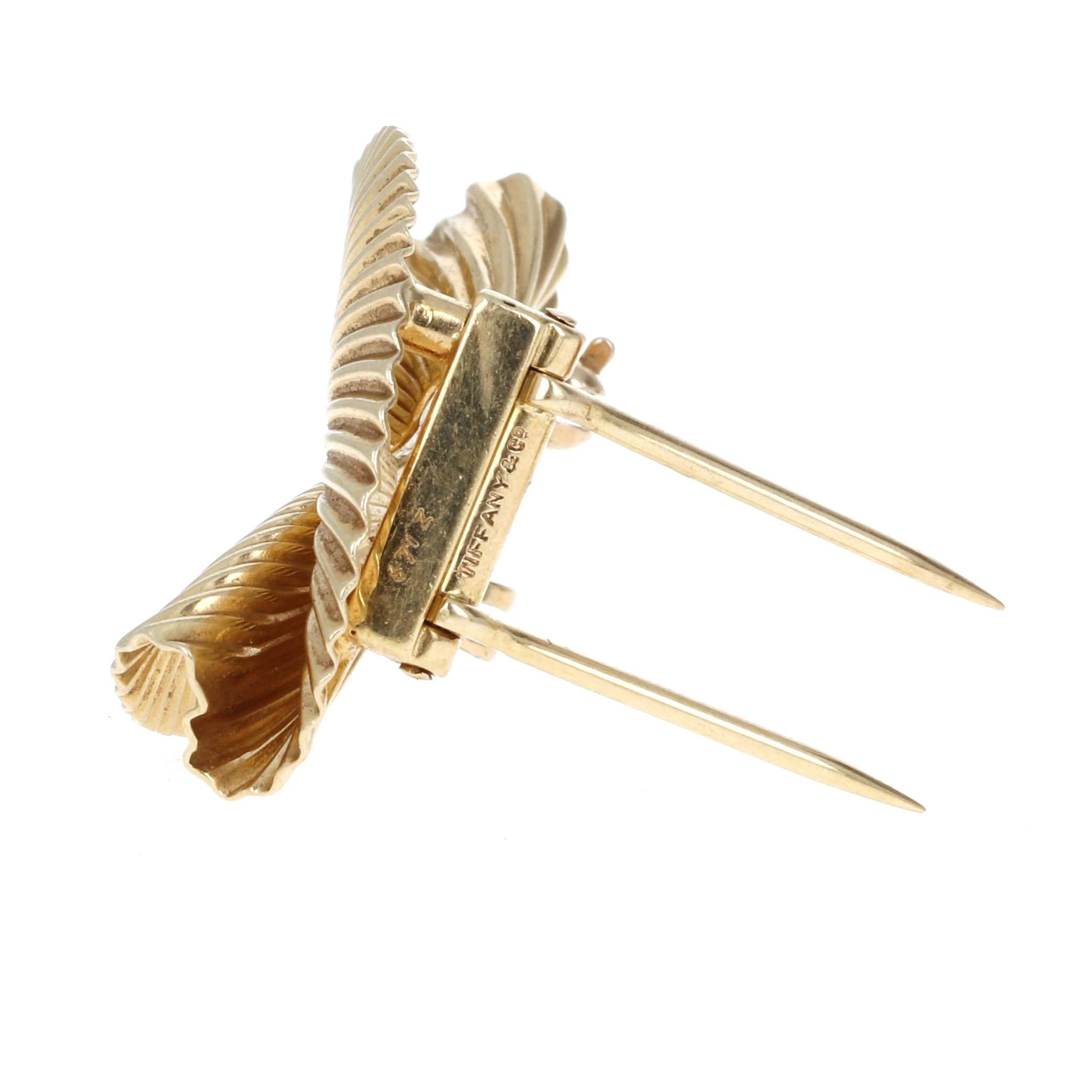 Vintage Tiffany & Co. Sculpted Fan Earrings and Brooch Set For Sale 2