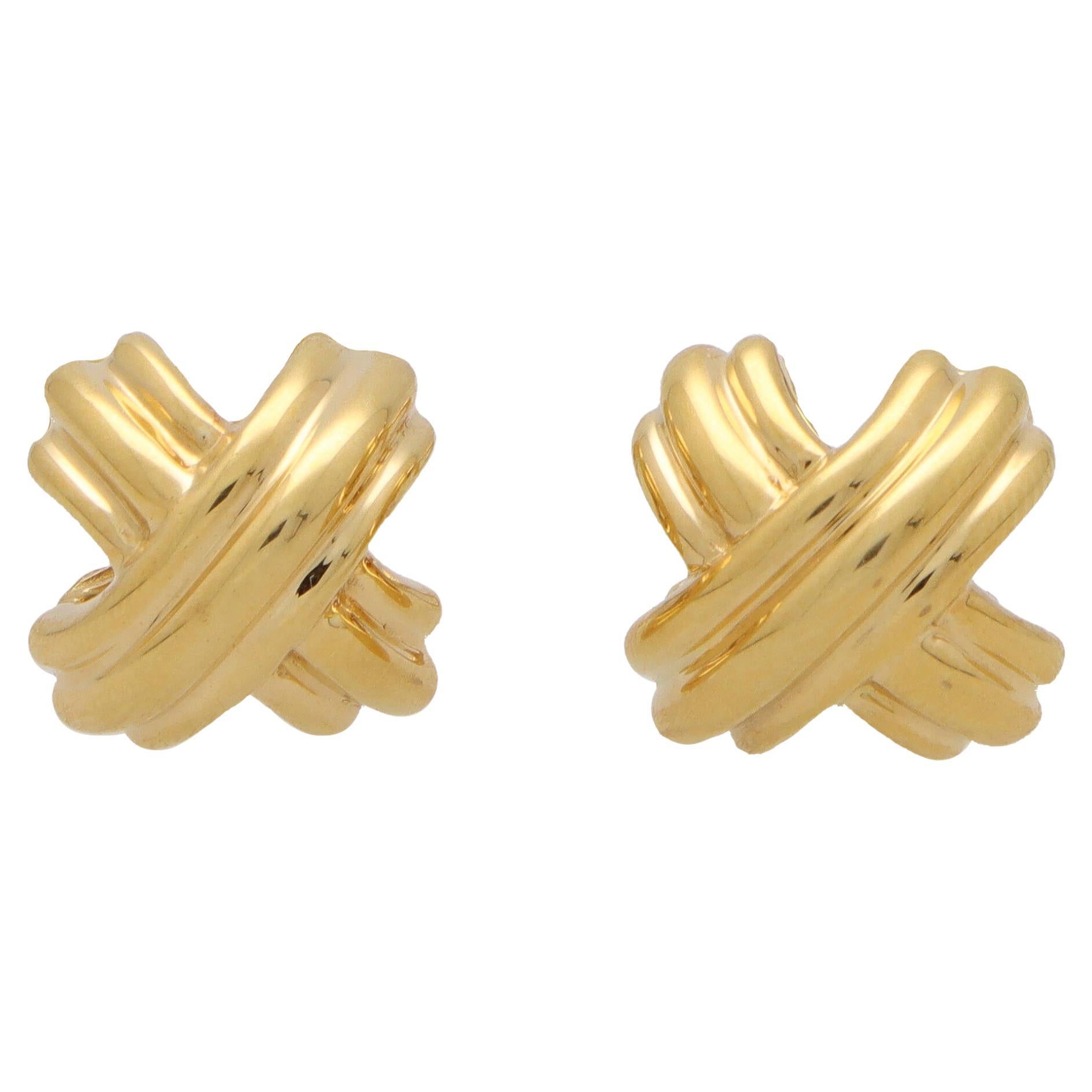  Vintage Tiffany & Co. Boucles d'oreilles « Signature X Cross » en or jaune 18 carats en vente