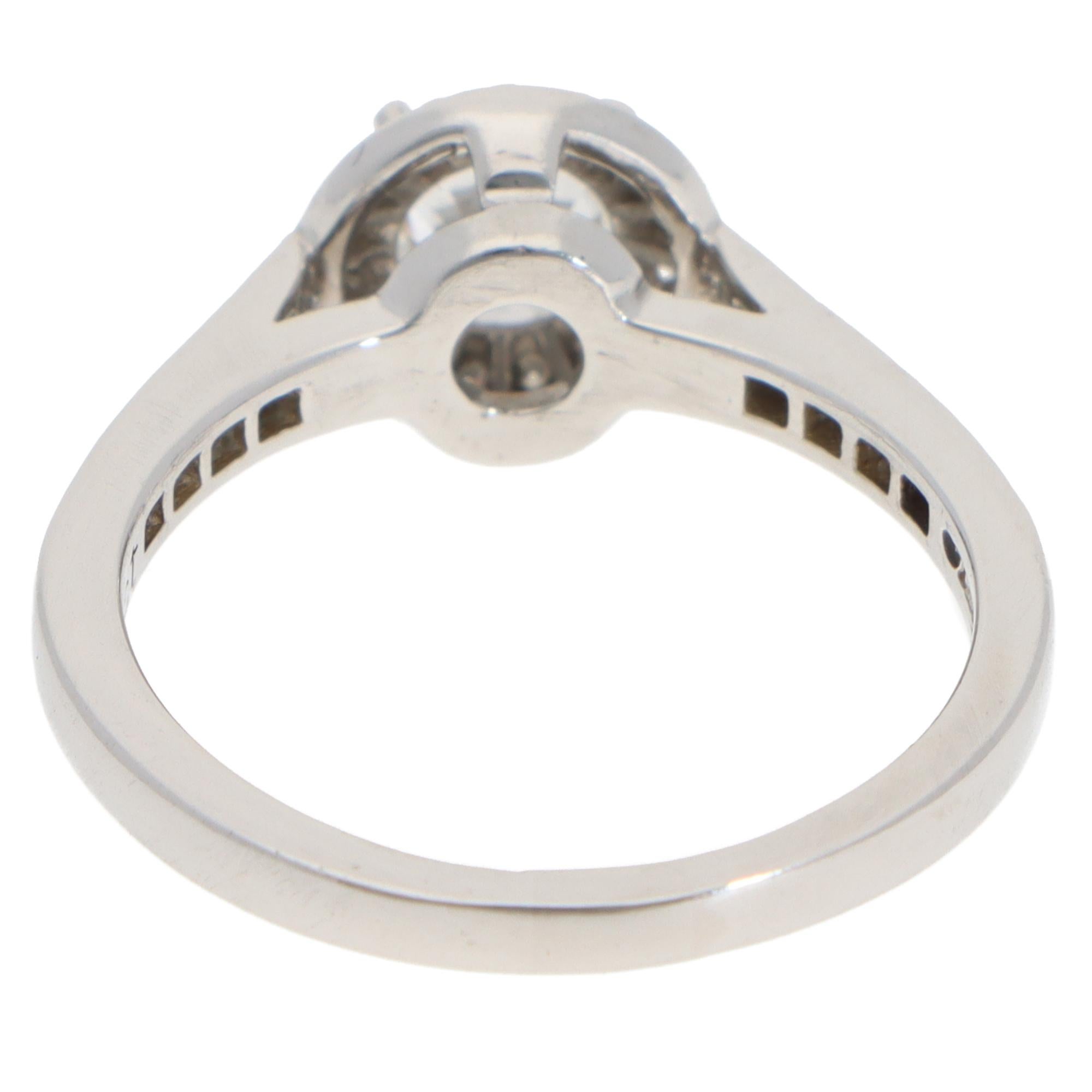 Vintage Tiffany & Co. Soleste D-Color Diamond Halo Ring in Platinum In Excellent Condition For Sale In London, GB
