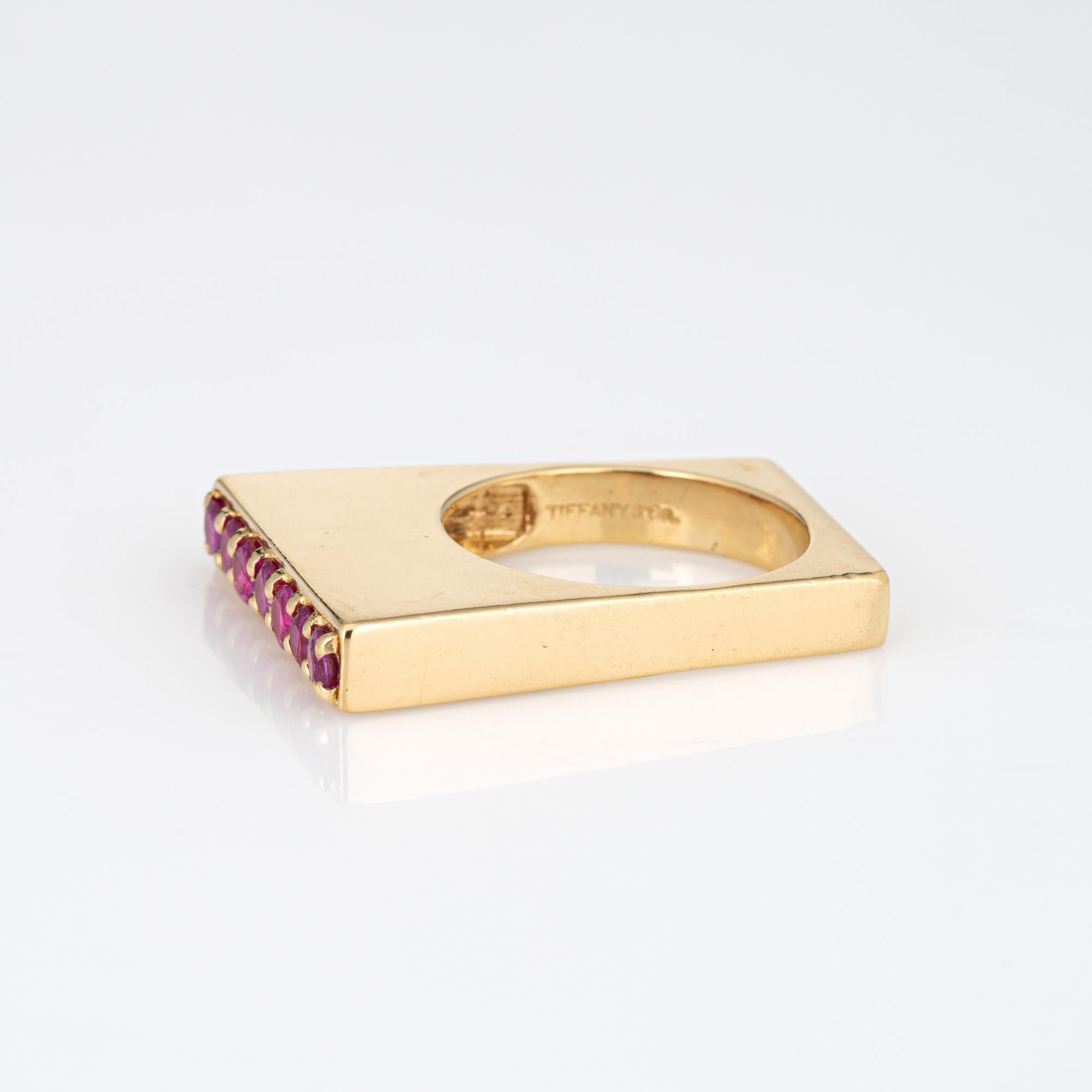 Round Cut Vintage Tiffany & Co square ruby ring, crafted in 18k yellow gold (circa 1970s). For Sale