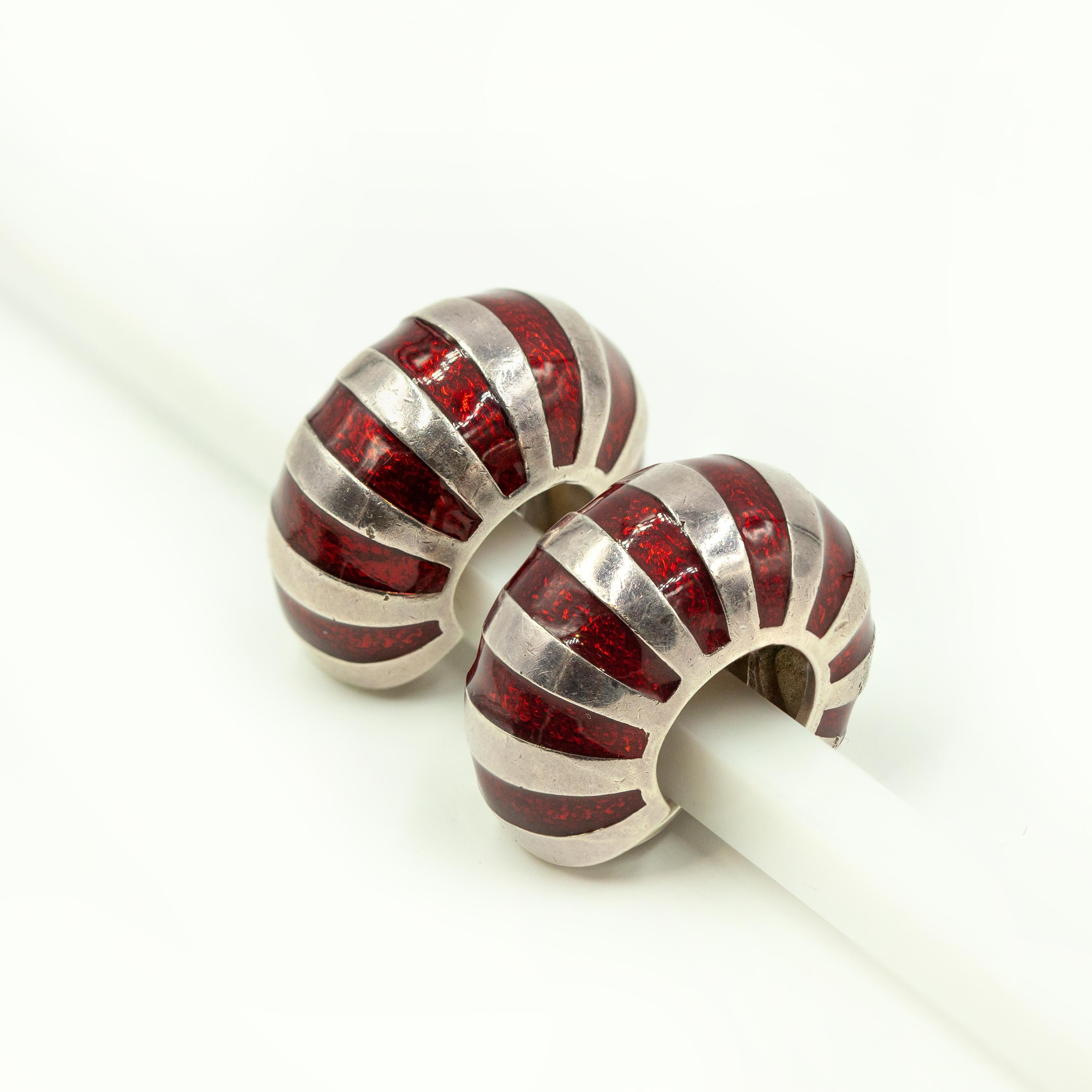 Pendientes vintage en forma de gamba de esmalte rojo carmesí Tiffany & Co. de plata esterlina en venta 2