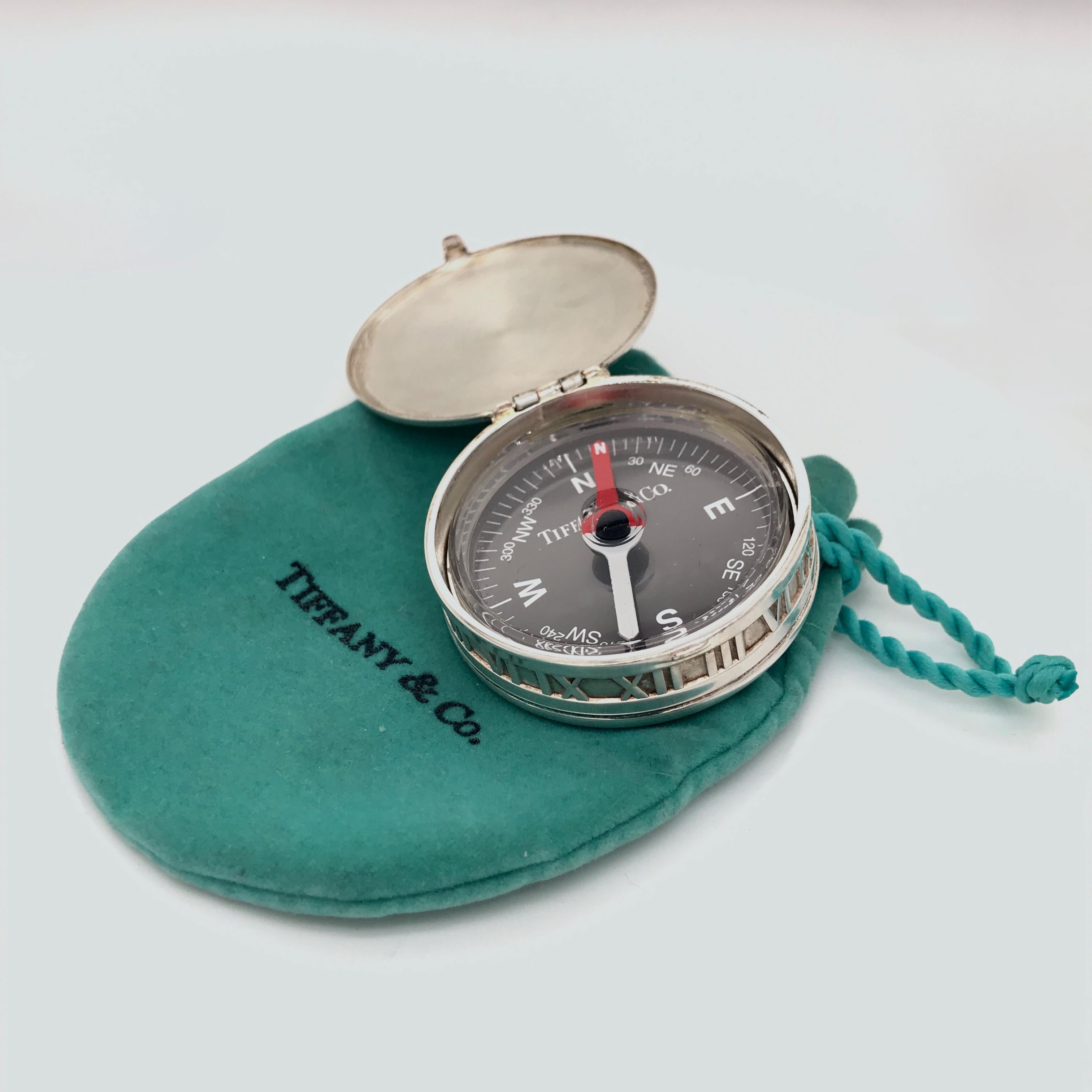 A very fine Tiffany sterling silver compass.

In the iconic Atlas pattern. 

The 'Atlas' collection was designed by John Loring in the 1980's. It has over time proven to be one of Tiffany's most popular and successful lines.   

Simply a great