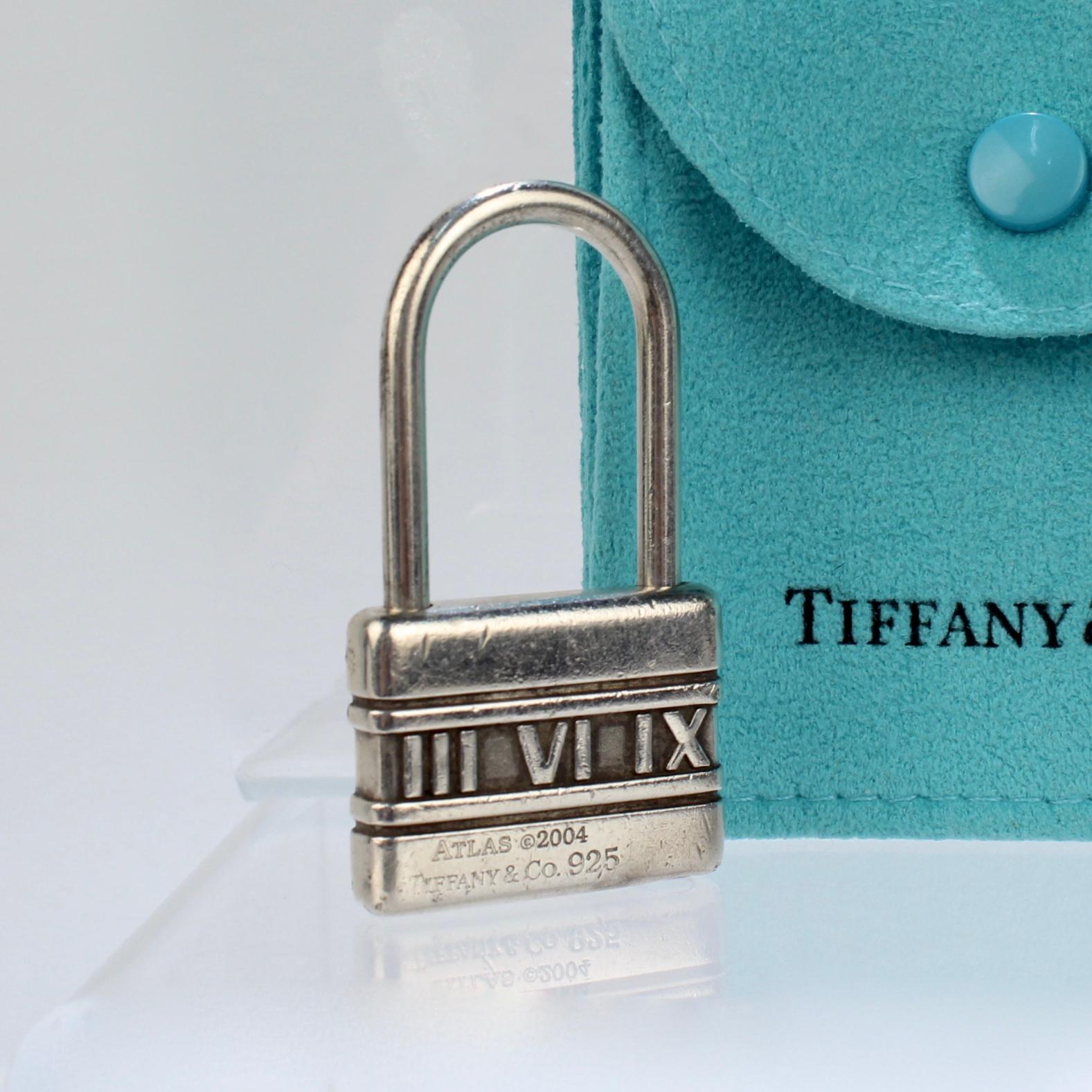 Vintage Tiffany & Co Sterling Silver Atlas Lock-Shaped Key Holder In Fair Condition For Sale In Philadelphia, PA