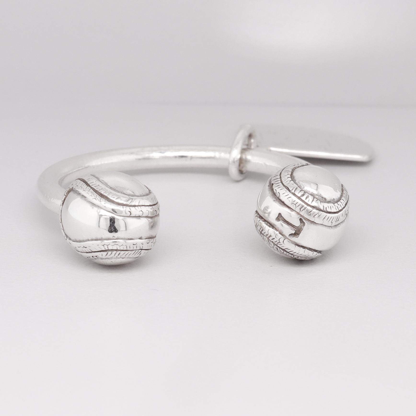 Tiffany & Co. d'epoca. Anello portachiavi con palla da baseball e diamanti in argento sterling in vendita 4