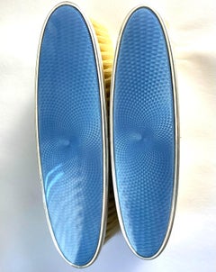 Vintage Tiffany & Co Sterling Silver Blue Guilloché Enamel Pair Clothes Brushes (Paire de brosses à vêtements)