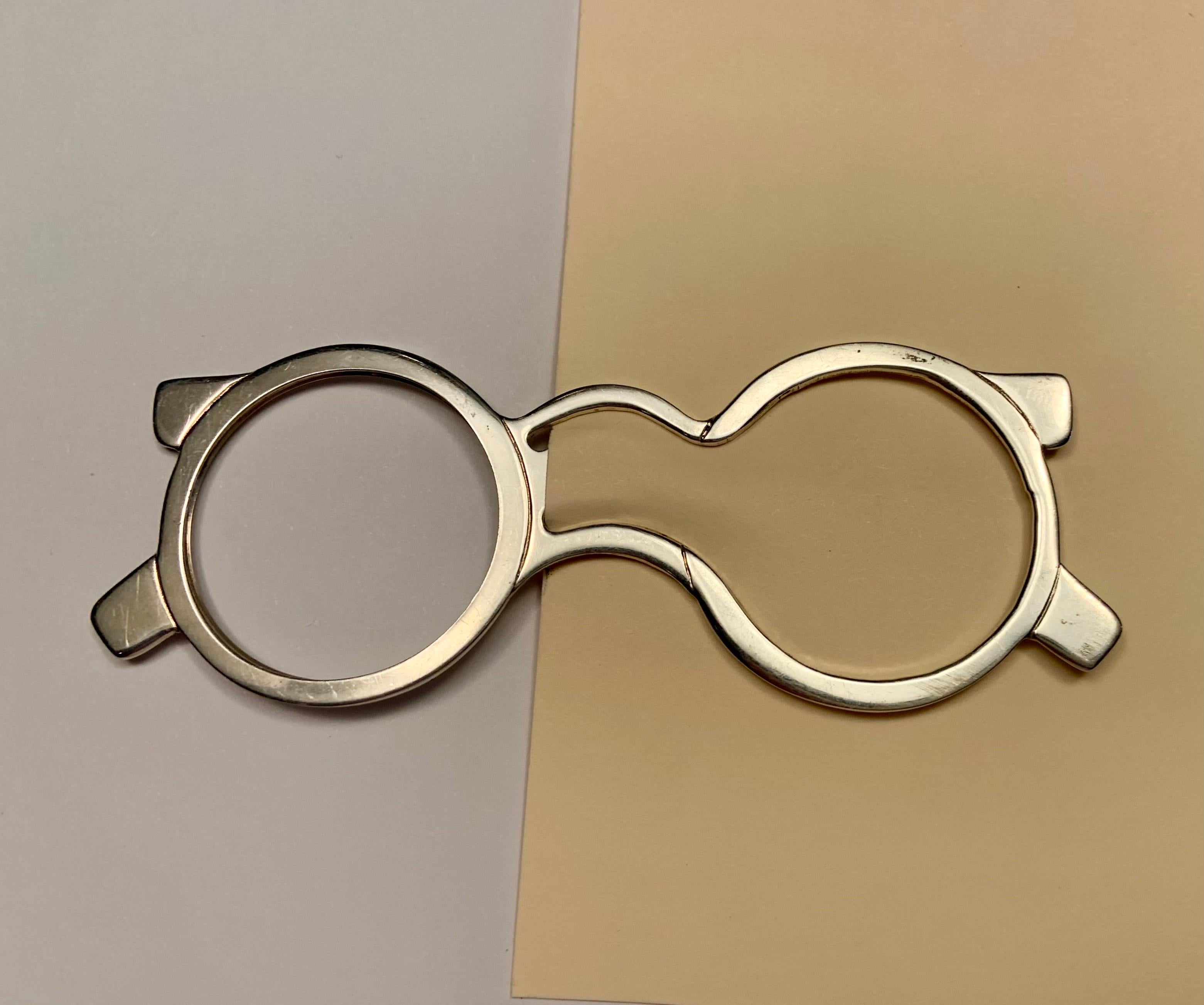 Vintage Tiffany & Co Sterling Silver Bookmark in the Shape of Reading Glasses In Excellent Condition For Sale In New Hope, PA