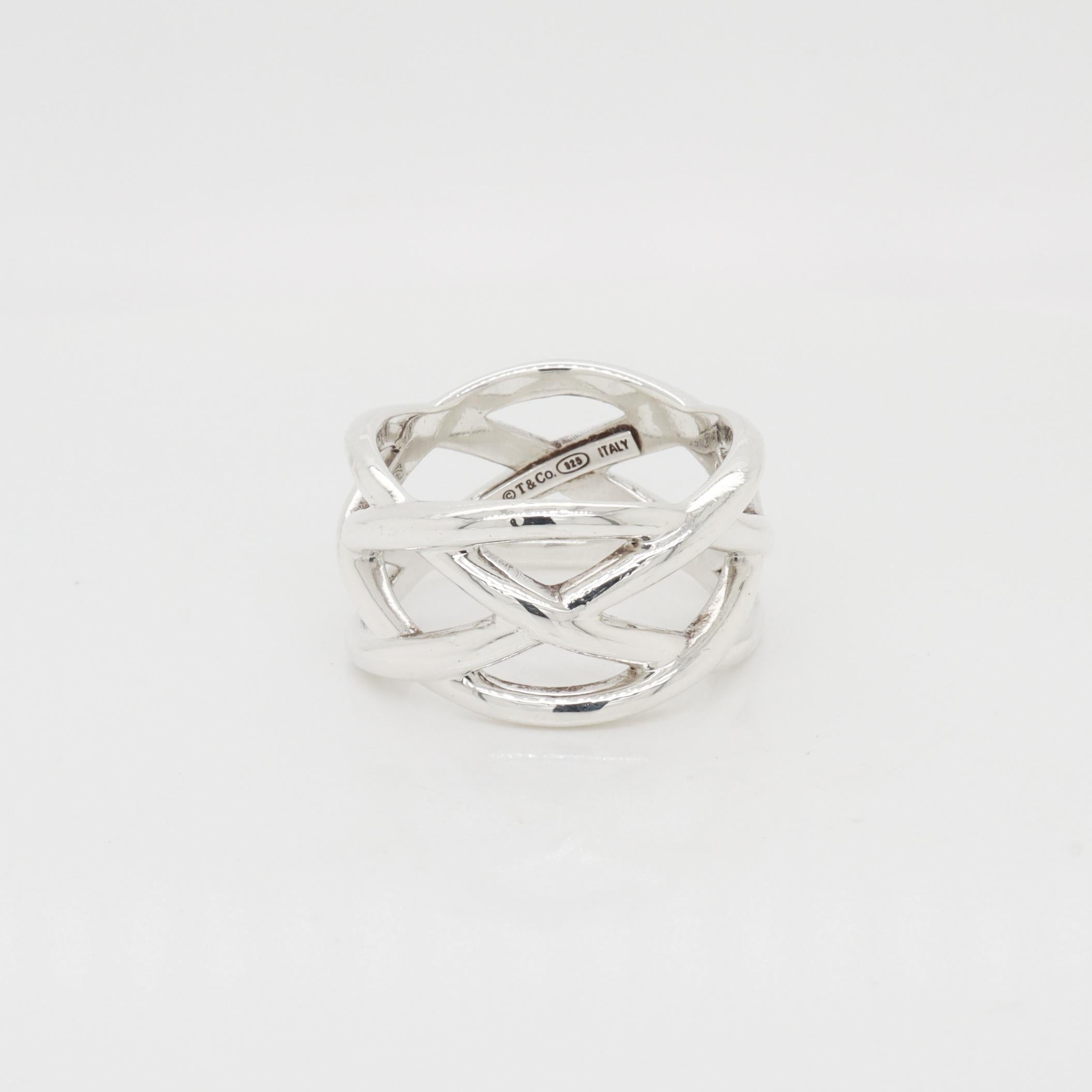 Femenino o masculino Vintage Tiffany & Co. Anillo entrecruzado trenzado de plata de ley en venta