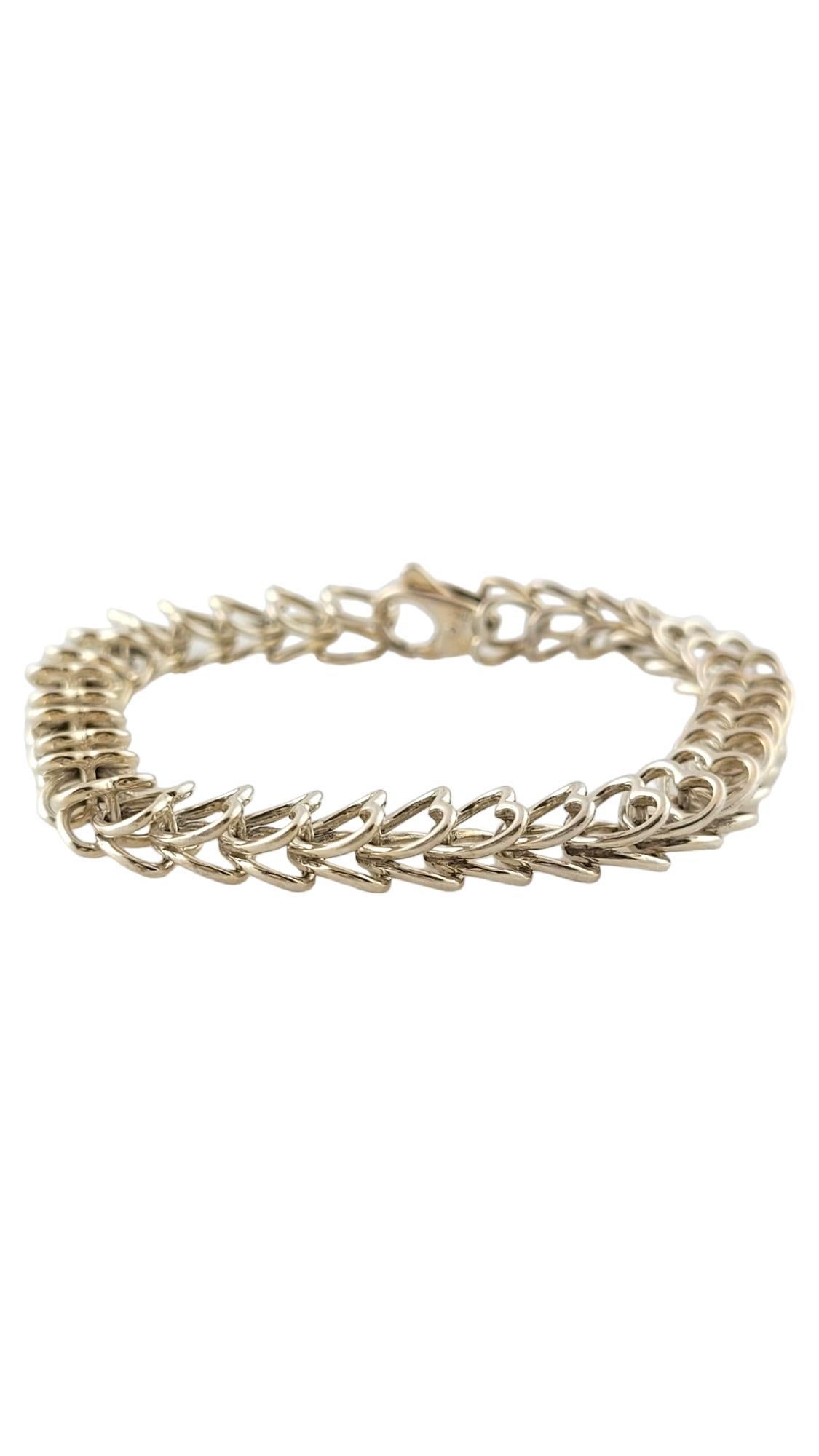 Weinlese Tiffany & Co. Sterlingsilber Doppelt offenes Herz-Gliederarmband #17416

Dieses wunderschöne Armband aus 925er Sterlingsilber des Designers Tiffany & Co hat ein wunderschönes und einzigartiges doppeltes offenes Herzglied!

Größe: