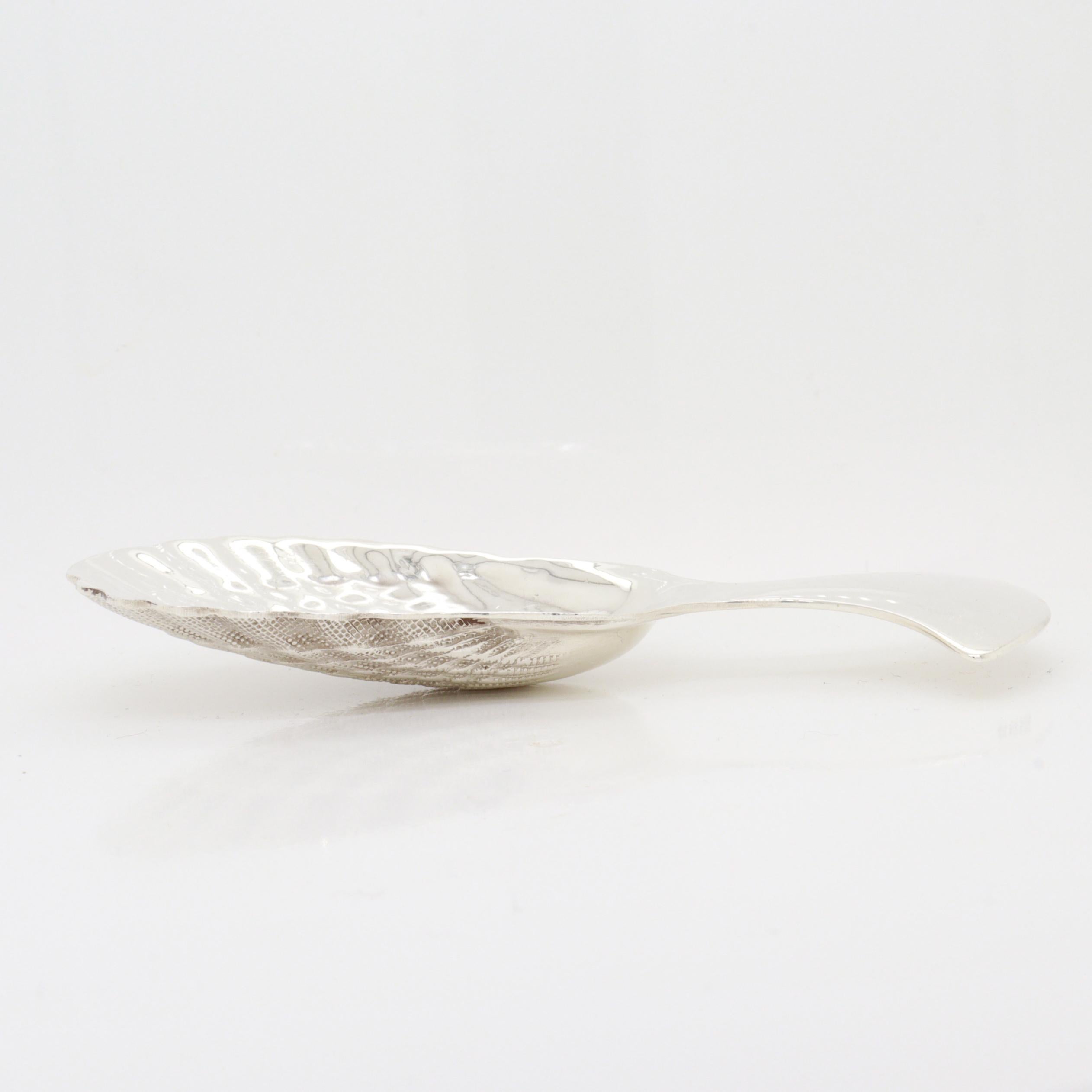 Vintage Tiffany & Co. Sterling Silver Figural Shell Tea Caddy Spoon For Sale 4
