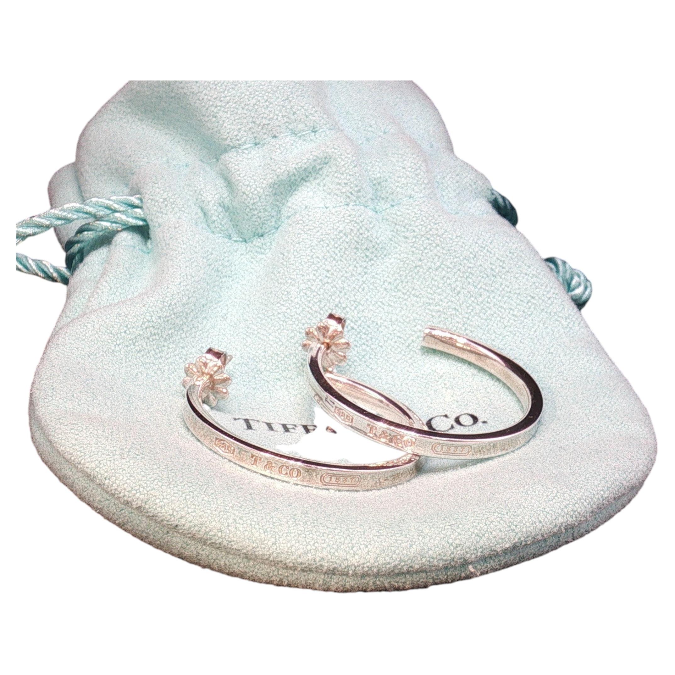 Vintage Tiffany & Co. Sterling Silver Hoop Earrings 925 1837 26mm + Pouch For Sale