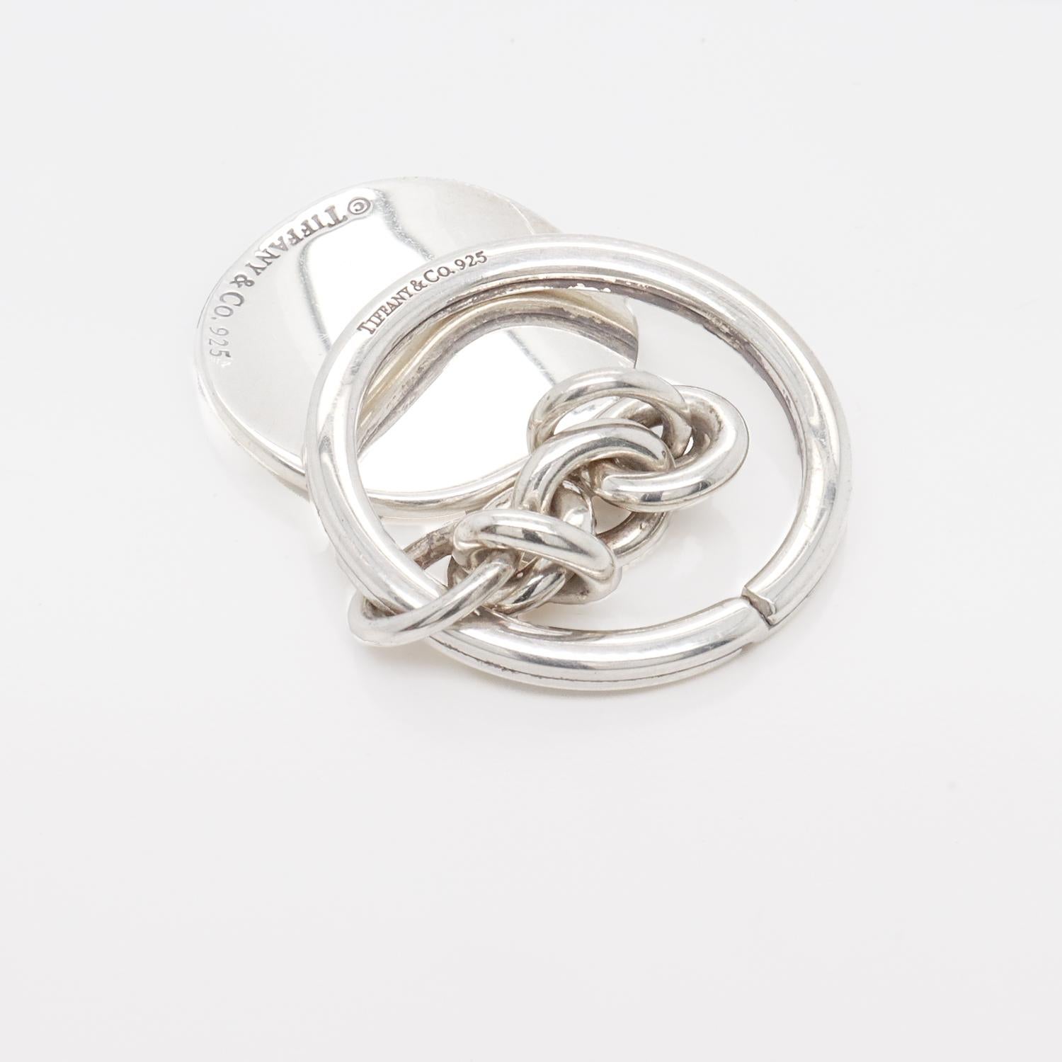 Vintage Tiffany & Co. Portachiavi in argento sterling con Charm curvo in vendita 5