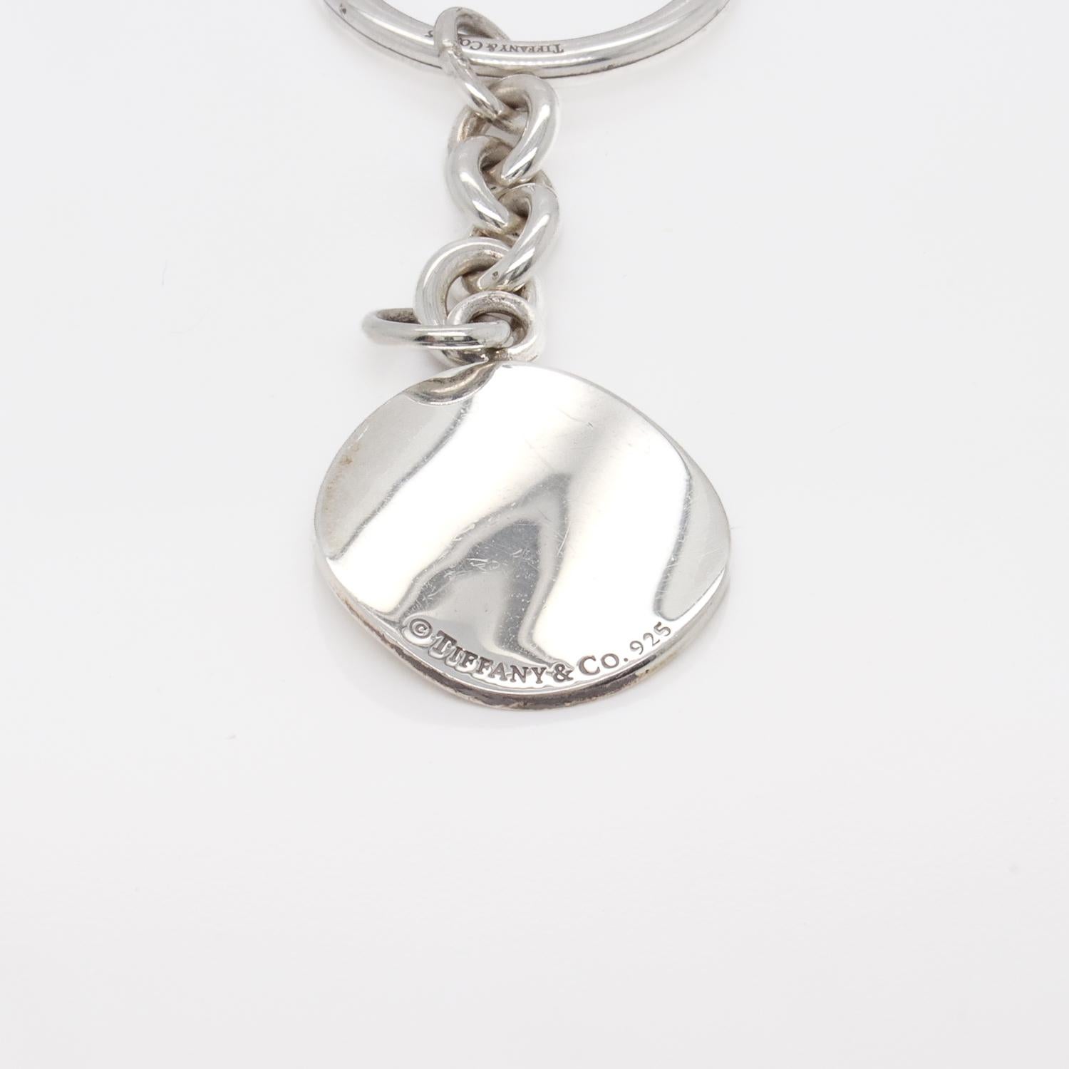 Vintage Tiffany & Co. Portachiavi in argento sterling con Charm curvo in vendita 7