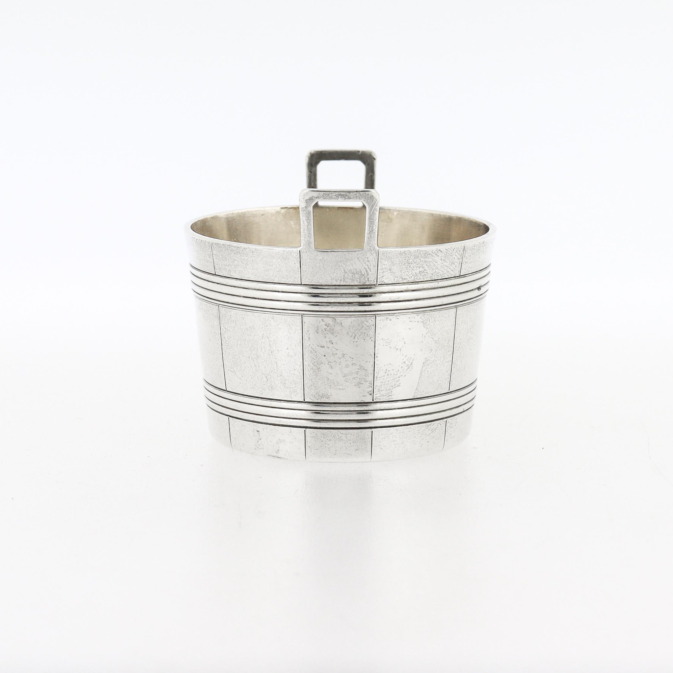Tiffany & Co. d'epoca. Secchio o secchio di legno in miniatura in argento sterling in vendita 1