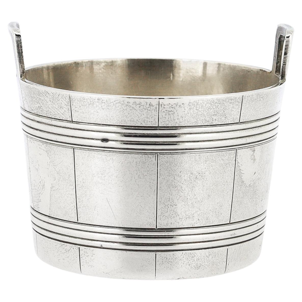 Tiffany & Co. d'epoca. Secchio o secchio di legno in miniatura in argento sterling in vendita