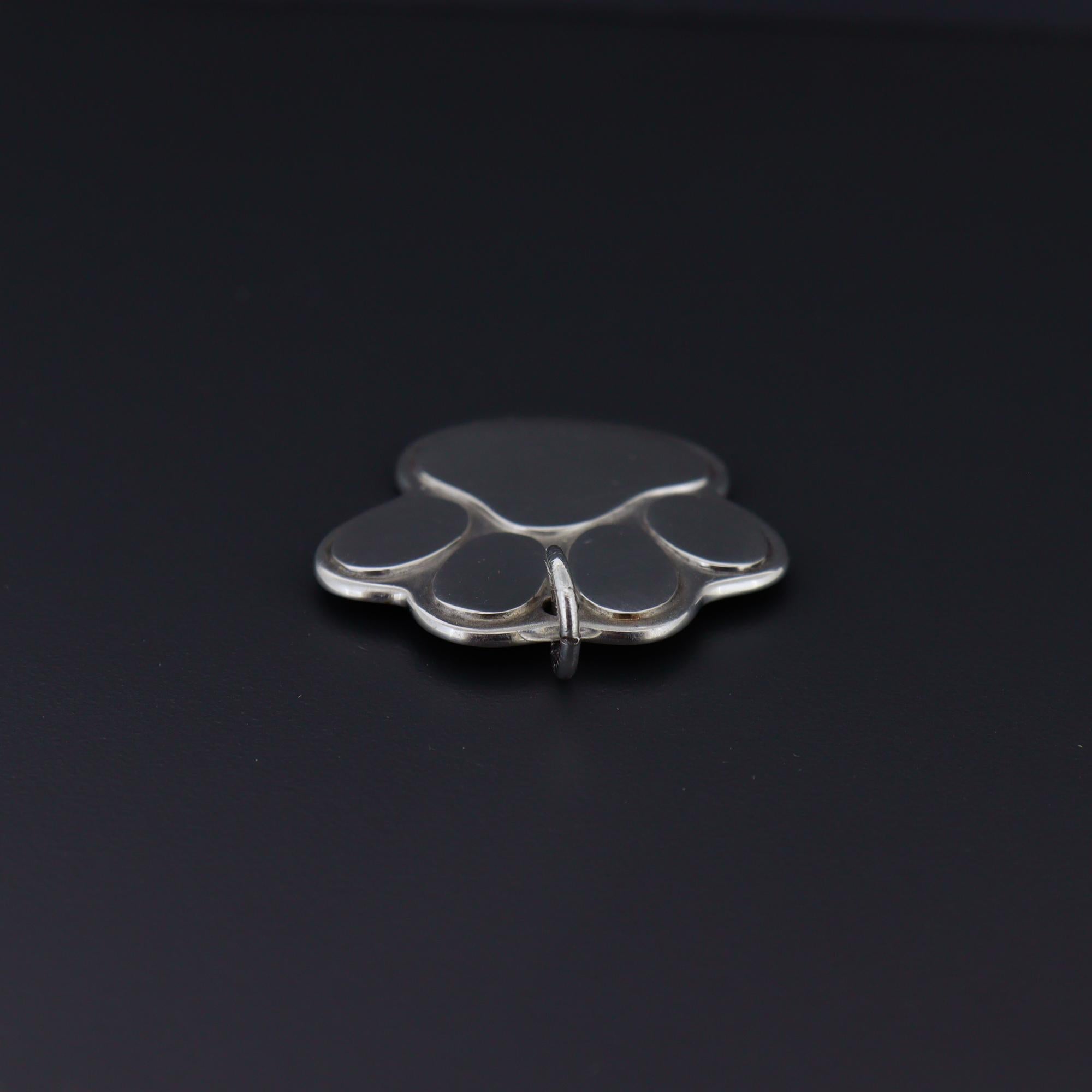 Tiffany & Co. d'epoca. Ciondolo o charme a forma di zampa in argento sterling in vendita 3