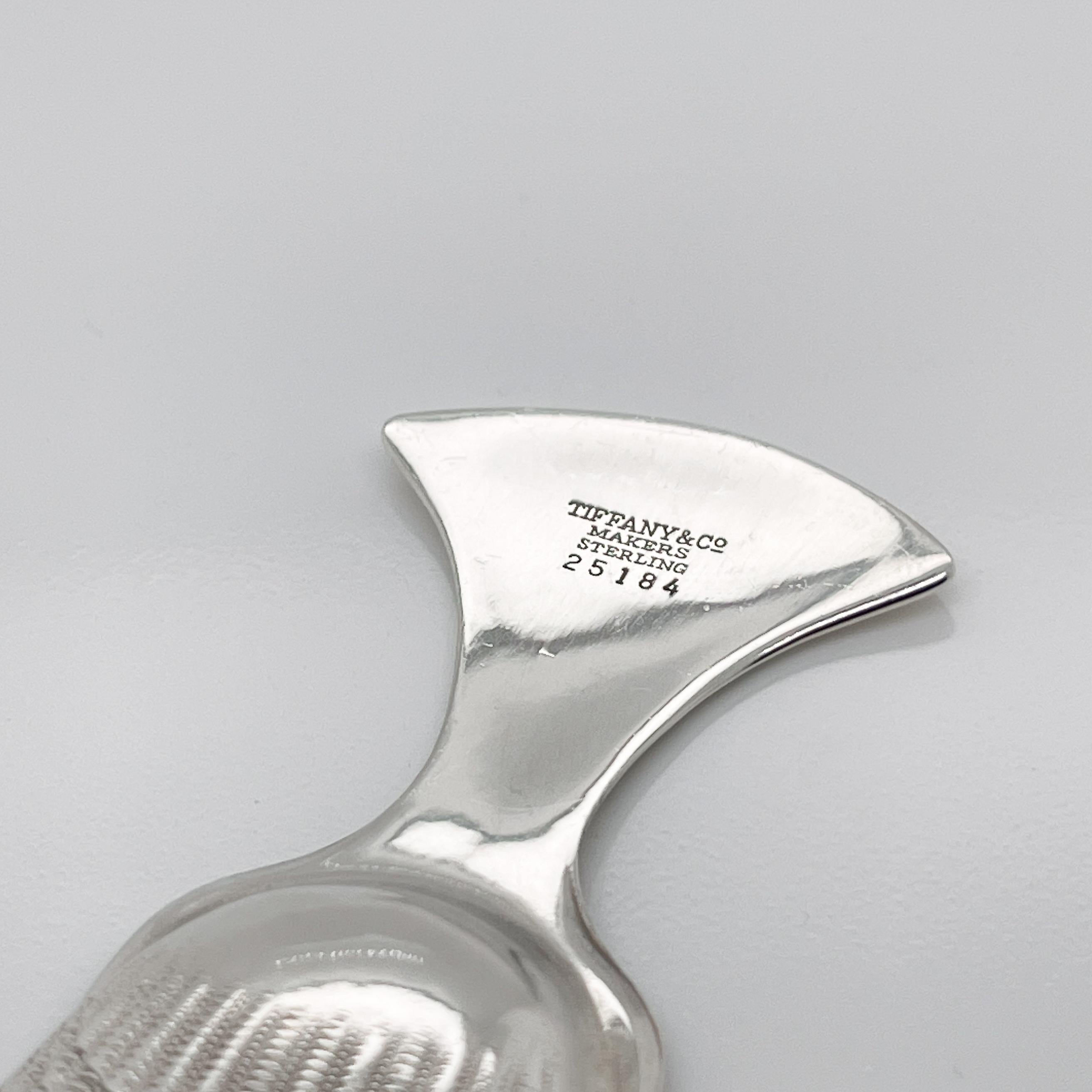 Women's or Men's Vintage Tiffany & Co. Sterling Silver Shell Shaped Tea Caddy Spoon 