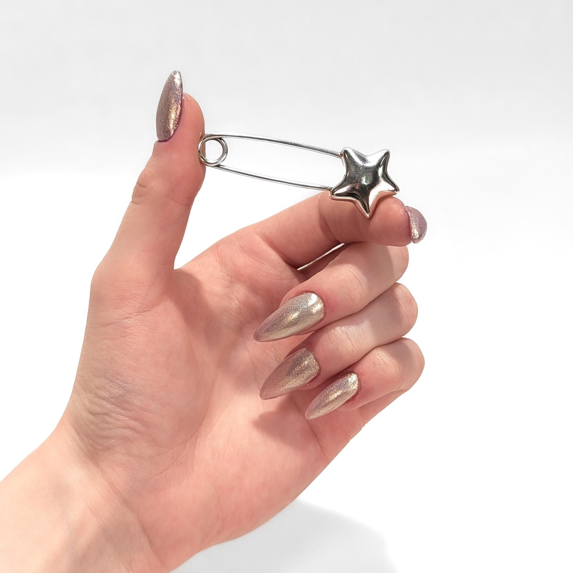 Moderne Vintage Tiffany & Co. Épingle de sûreté en argent sterling en forme d'étoile pour couches lavables en vente