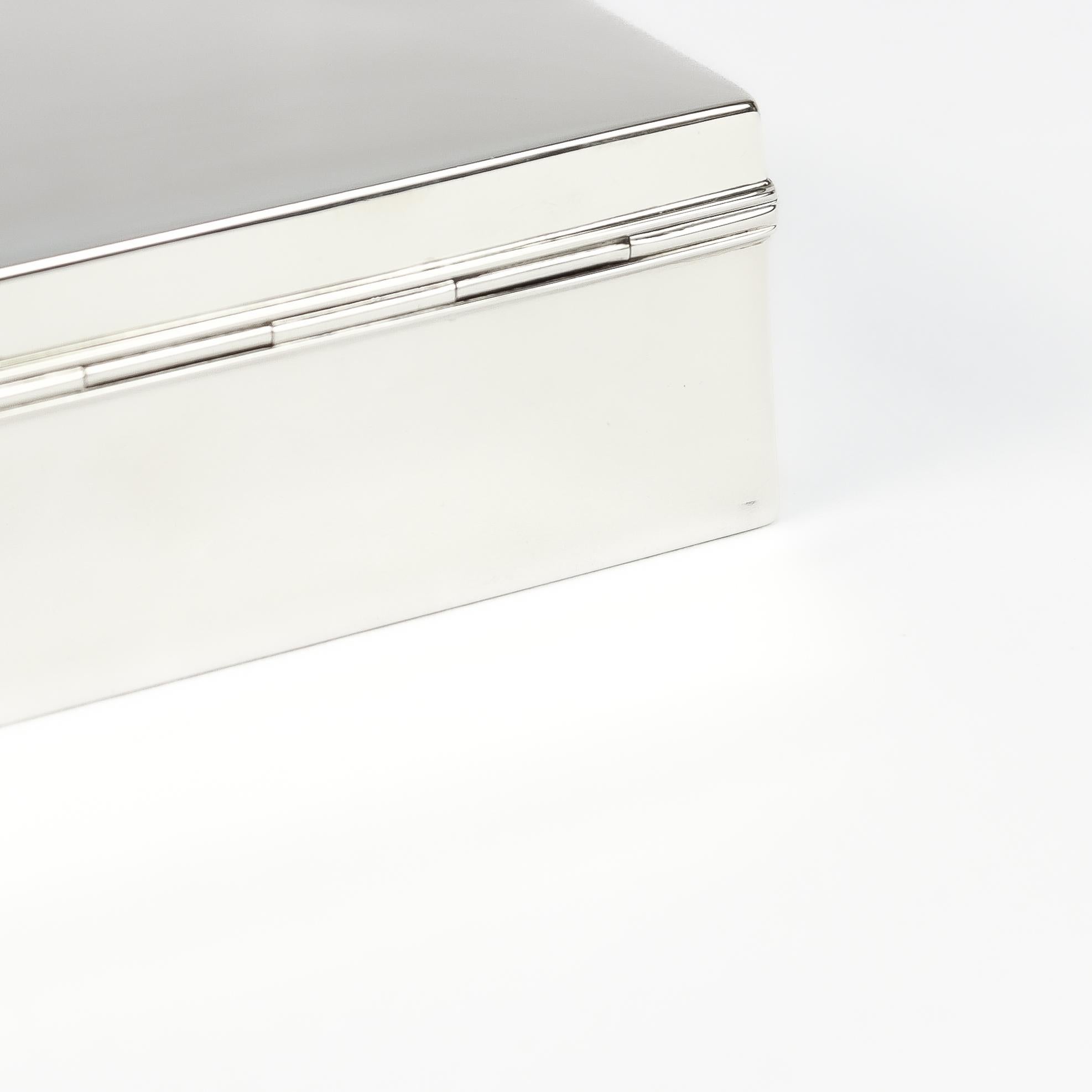 Tiffany & Co. d'epoca. Scatola in argento 925 e foderata in Wood 11