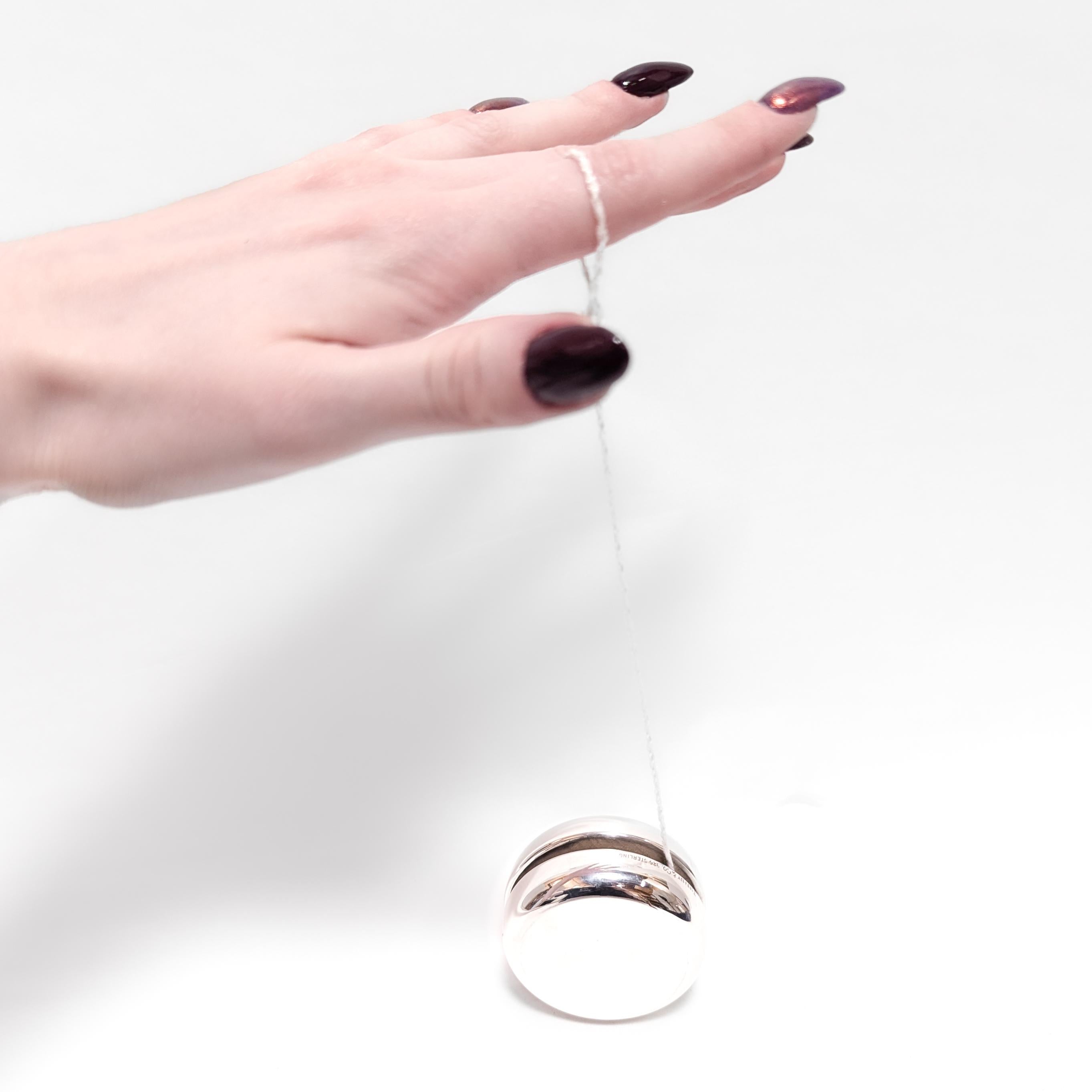 Sconosciuto Tiffany & Co. d'epoca. Yo-Yo in argento sterling in vendita