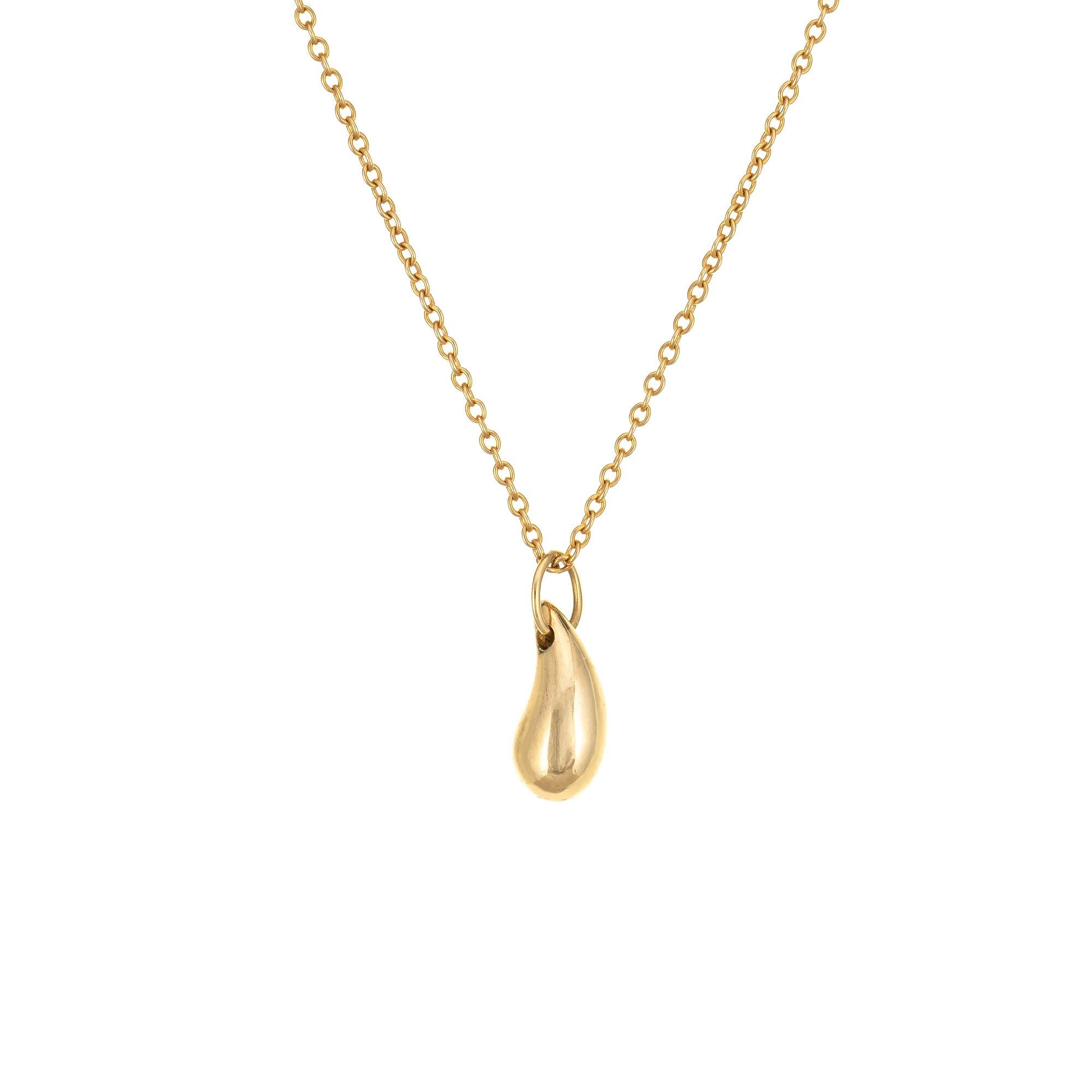 Stylish vintage Tiffany & Co heart teardrop necklace, crafted in 18 karat yellow gold (circa 1980s).  

The teardrop is a classic design by Elsa Peretti. Small in scale, the teardrop is designed to resemble a solitary raindrop or shining bead of