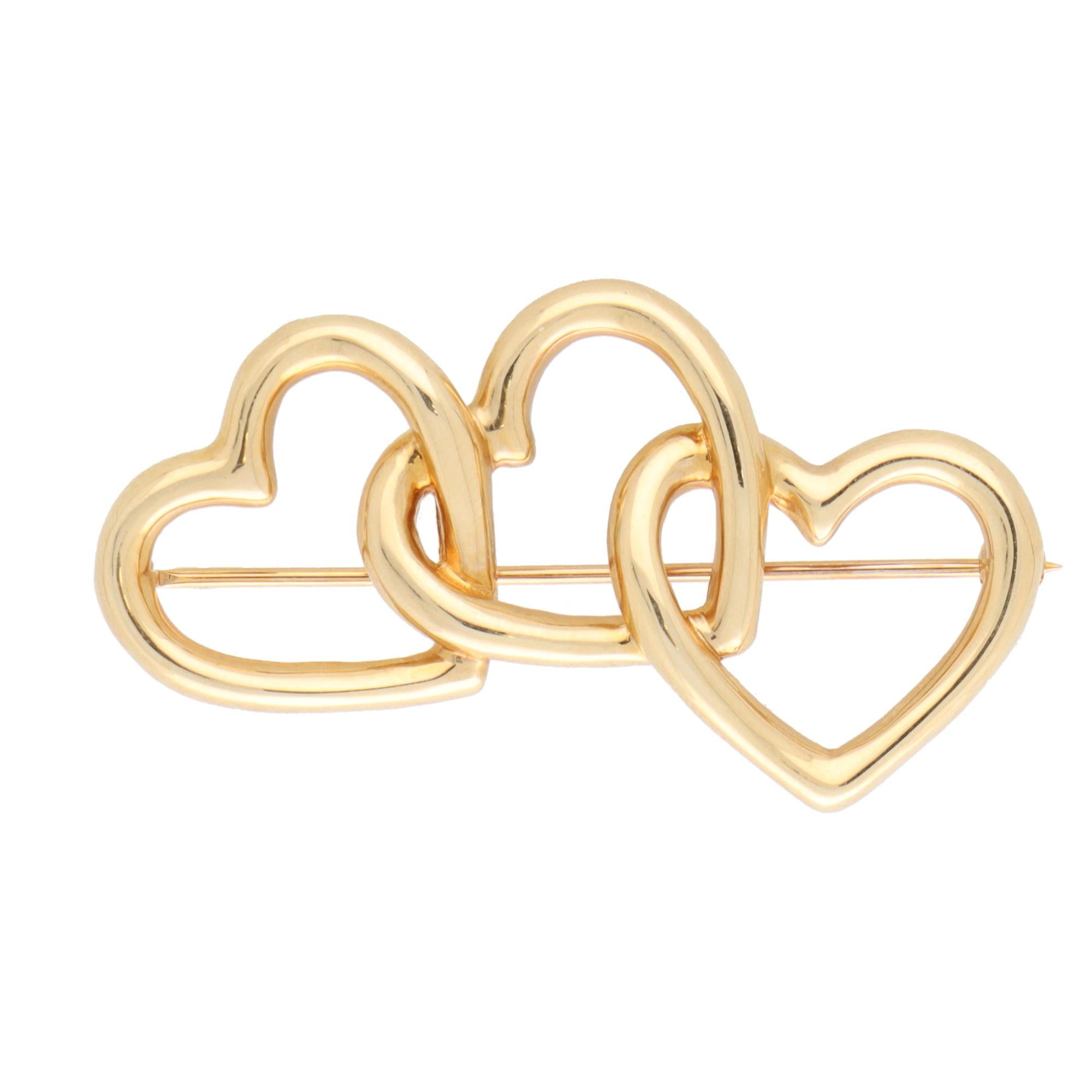 Vintage Tiffany & Co. Triple Heart Brooch Set in 14k Yellow Gold In Excellent Condition In London, GB