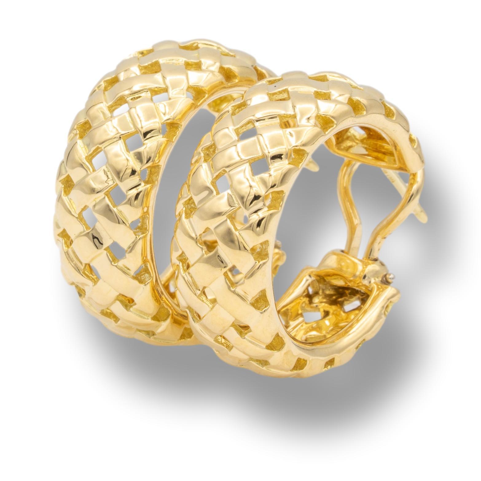 Contemporary Vintage Tiffany & Co. Vannerie Wheat Basket 18K Gold Hoop Earrings, circa 1990