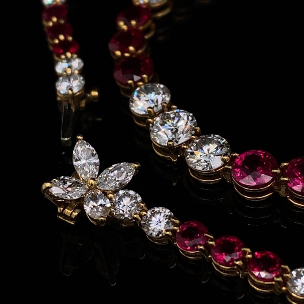 Tiffany & Co Victoria Rubin-Diamant-Linien-Halskette aus 18 Karat Gelbgold (Rundschliff) im Angebot